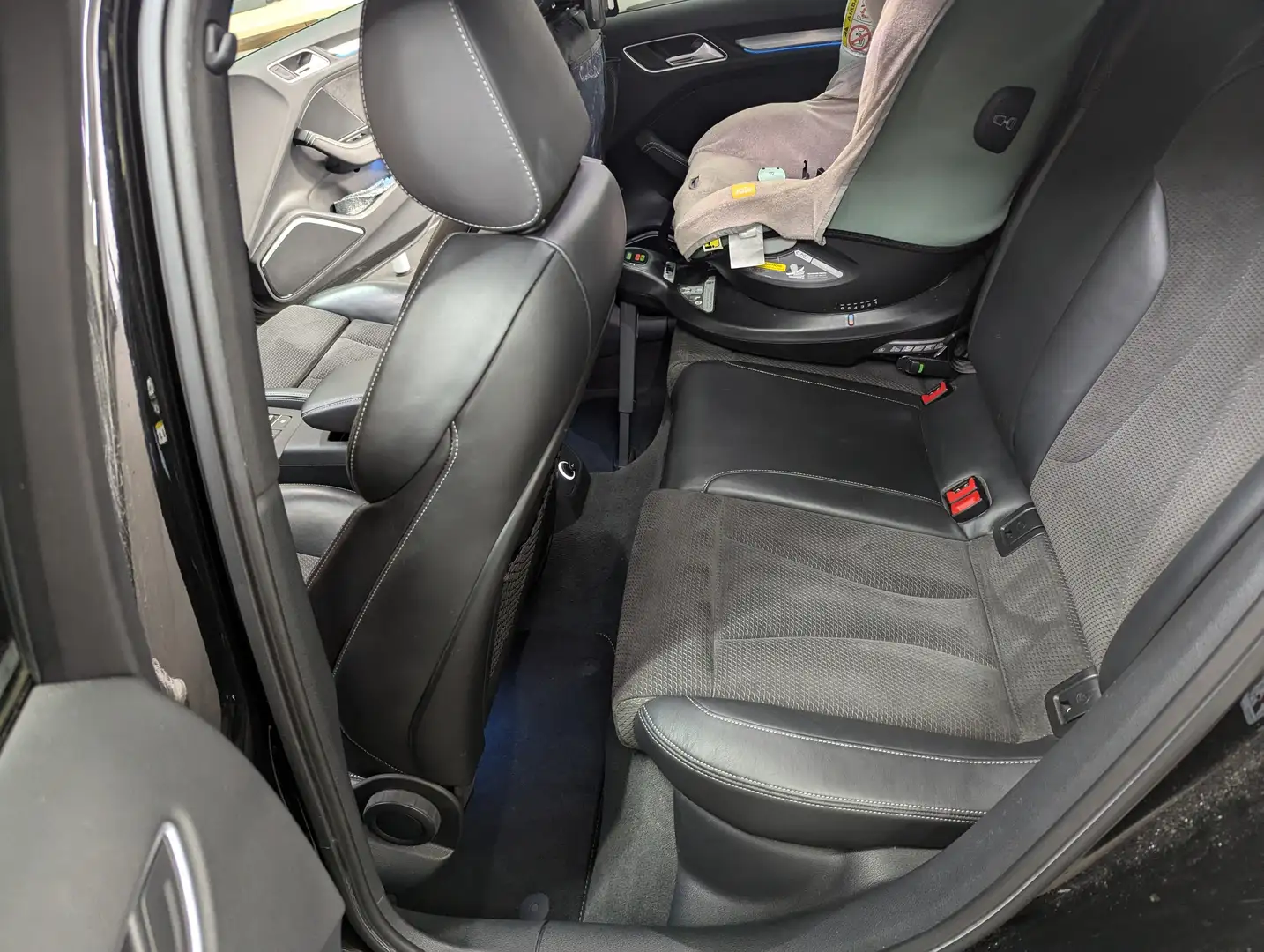 Audi A3 1.4 TFSI Sportback e-tron S line - 2