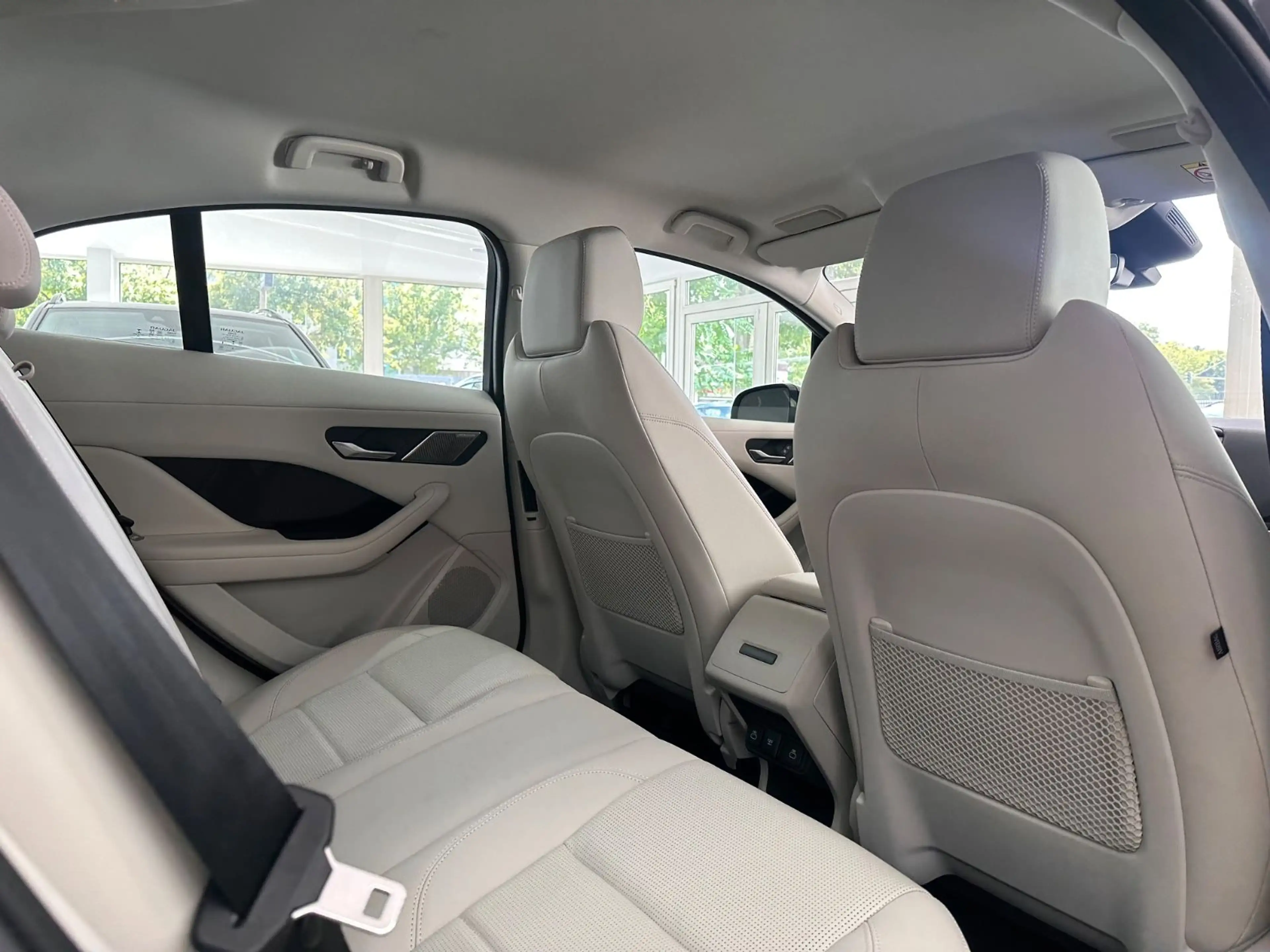 Jaguar I-Pace I-PACE S EV400 AWD*LED*360°Kamera*Keyless*Leder* — photo 10