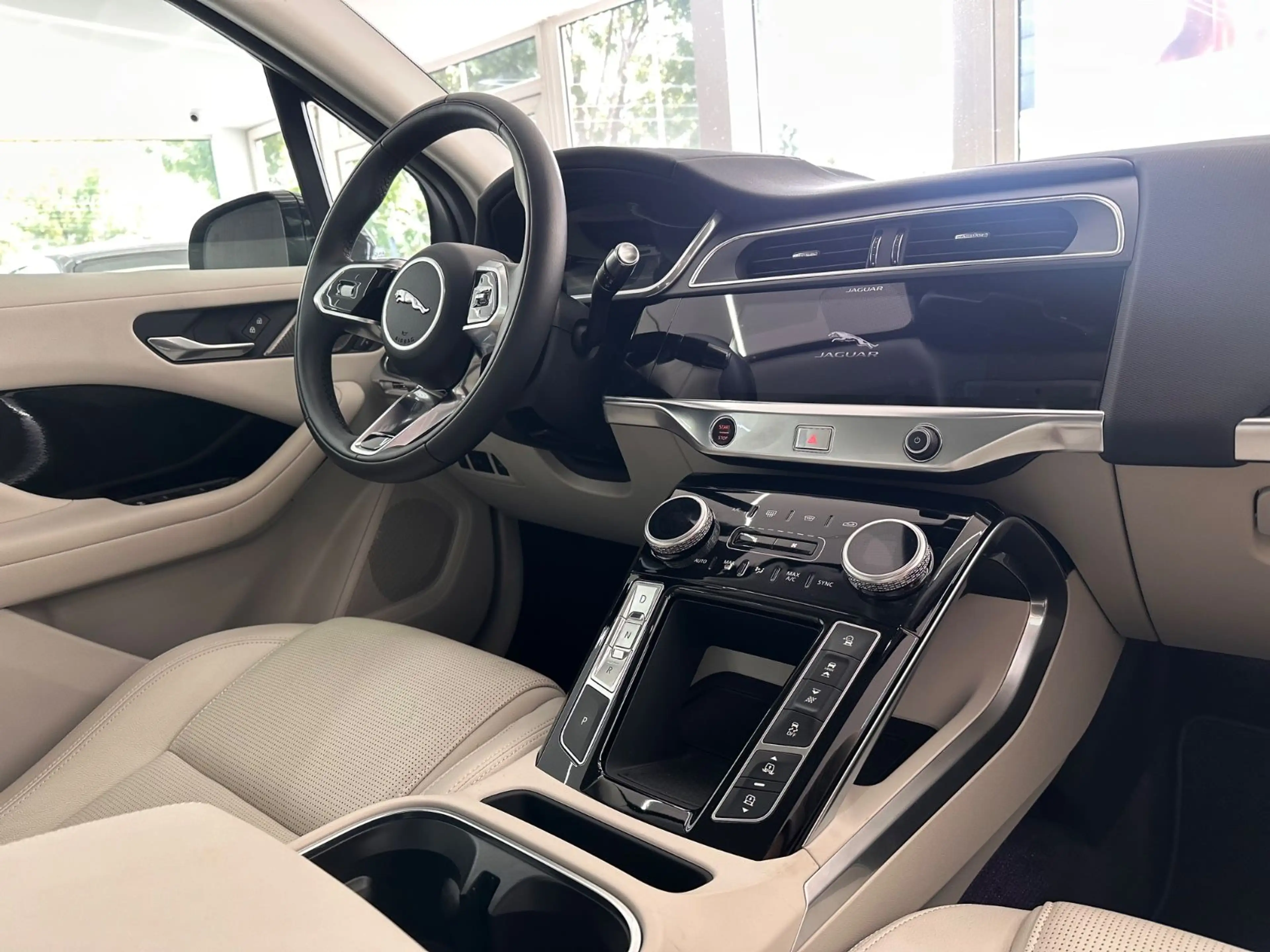 Jaguar I-Pace I-PACE S EV400 AWD*LED*360°Kamera*Keyless*Leder* — photo 9