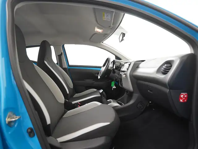 Toyota Aygo view 3