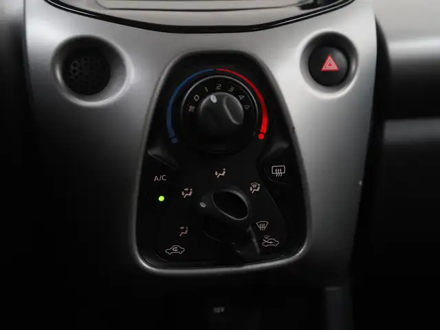 Toyota Aygo view 11
