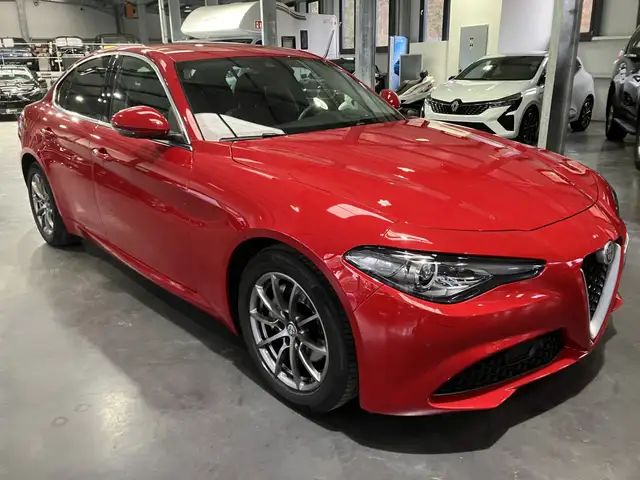 Alfa Romeo Giulia 2.0 Turbo 200 HP Auto