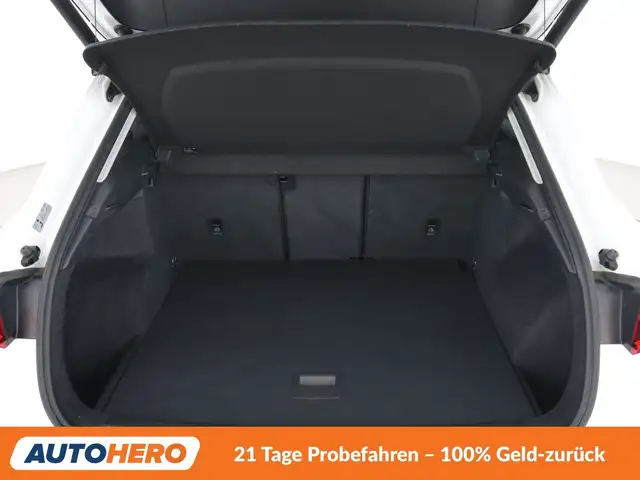 Audi Q3 view 17