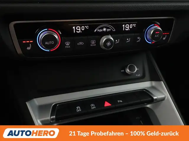 Audi Q3 view 26