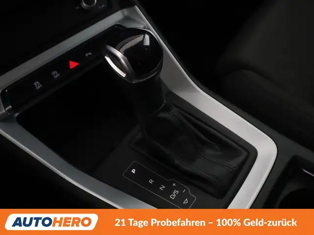 Audi Q3 view 27