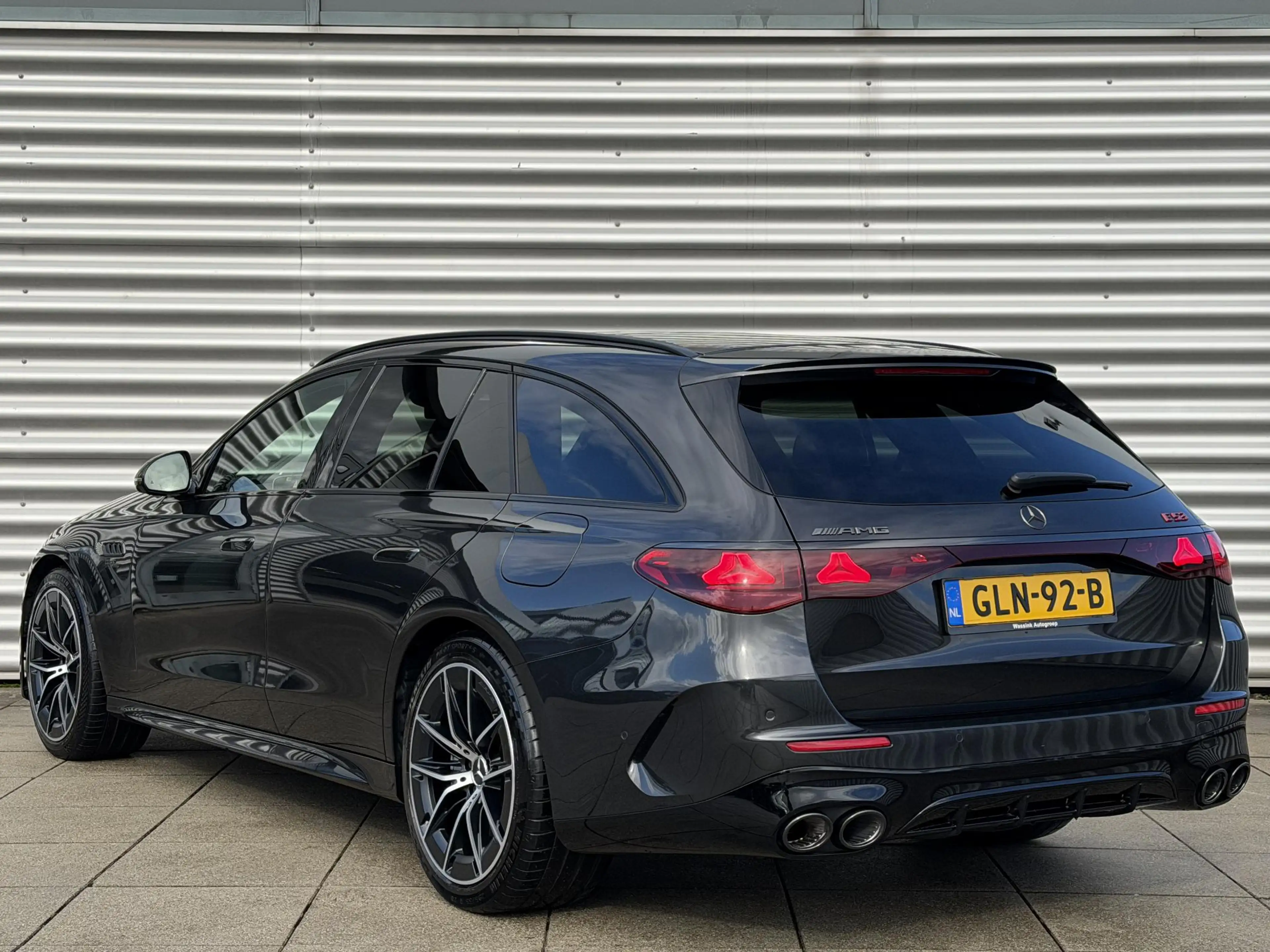 Mercedes-Benz E 53 AMG Estate 4MATIC+ Night Edition Burmester | Panorama — photo 3