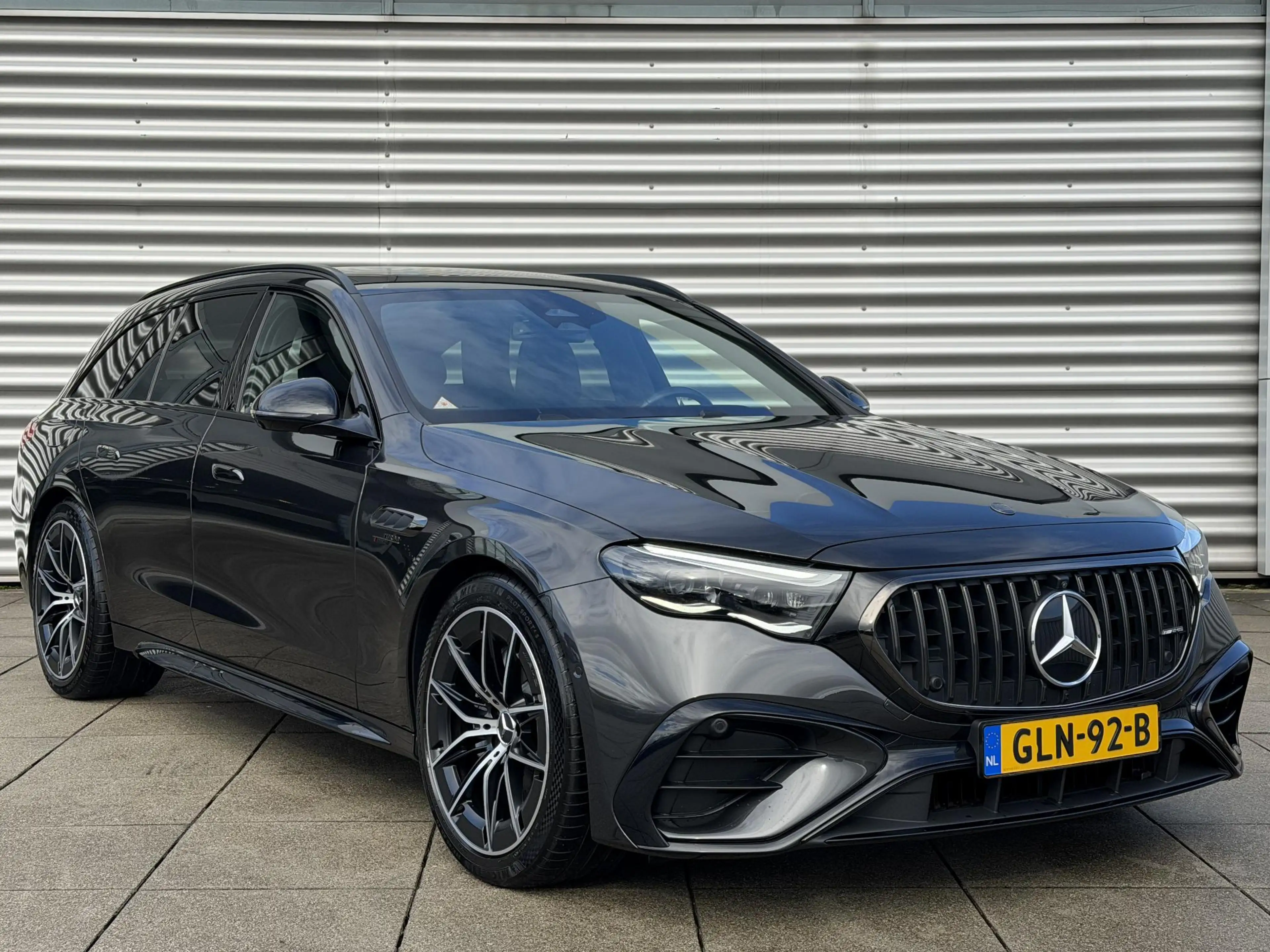 Mercedes-Benz E 53 AMG Estate 4MATIC+ Night Edition Burmester | Panorama — photo 2