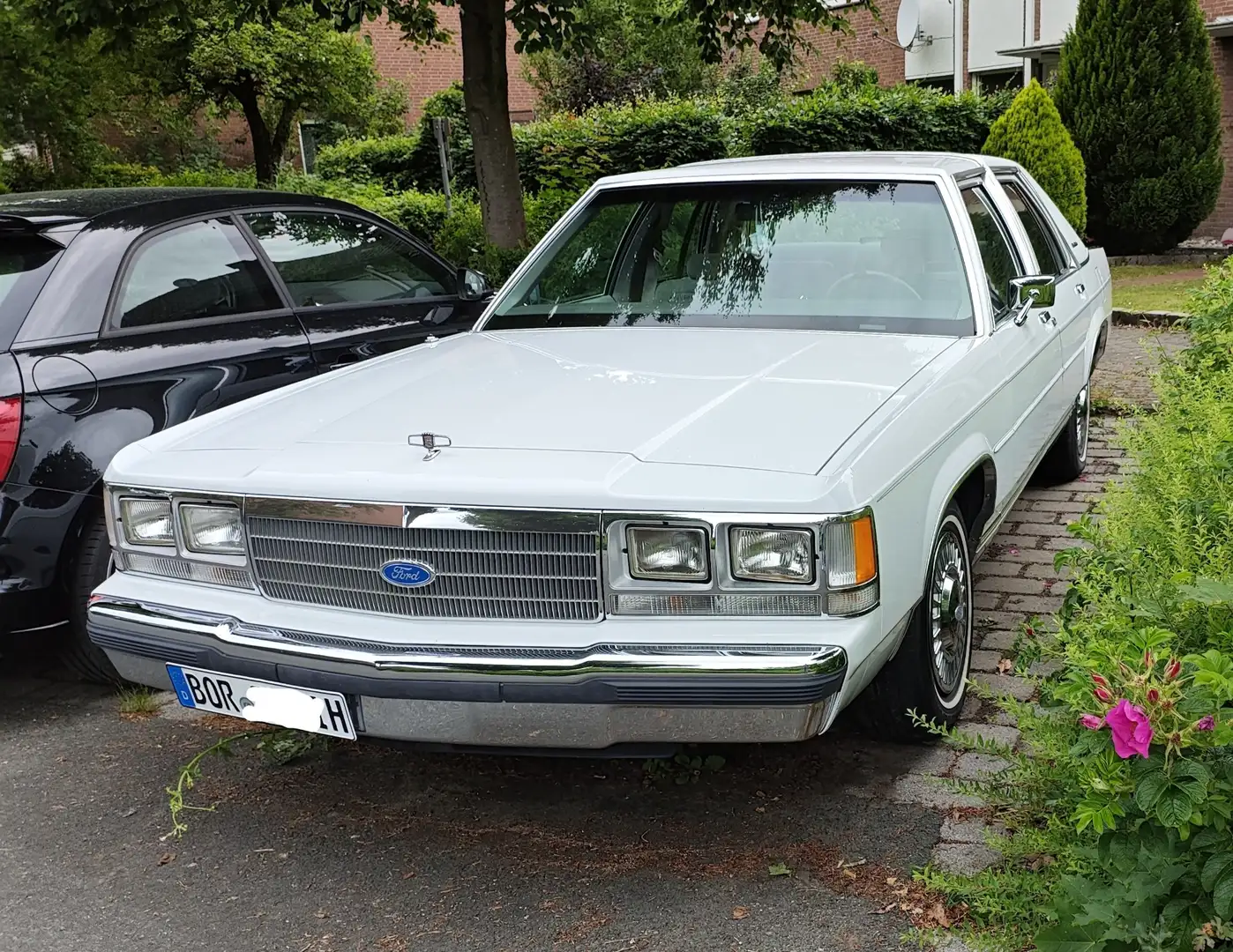 Ford Crown Ford LTD Crown Victoria V8 mit H-Zulassung Bianco - 1