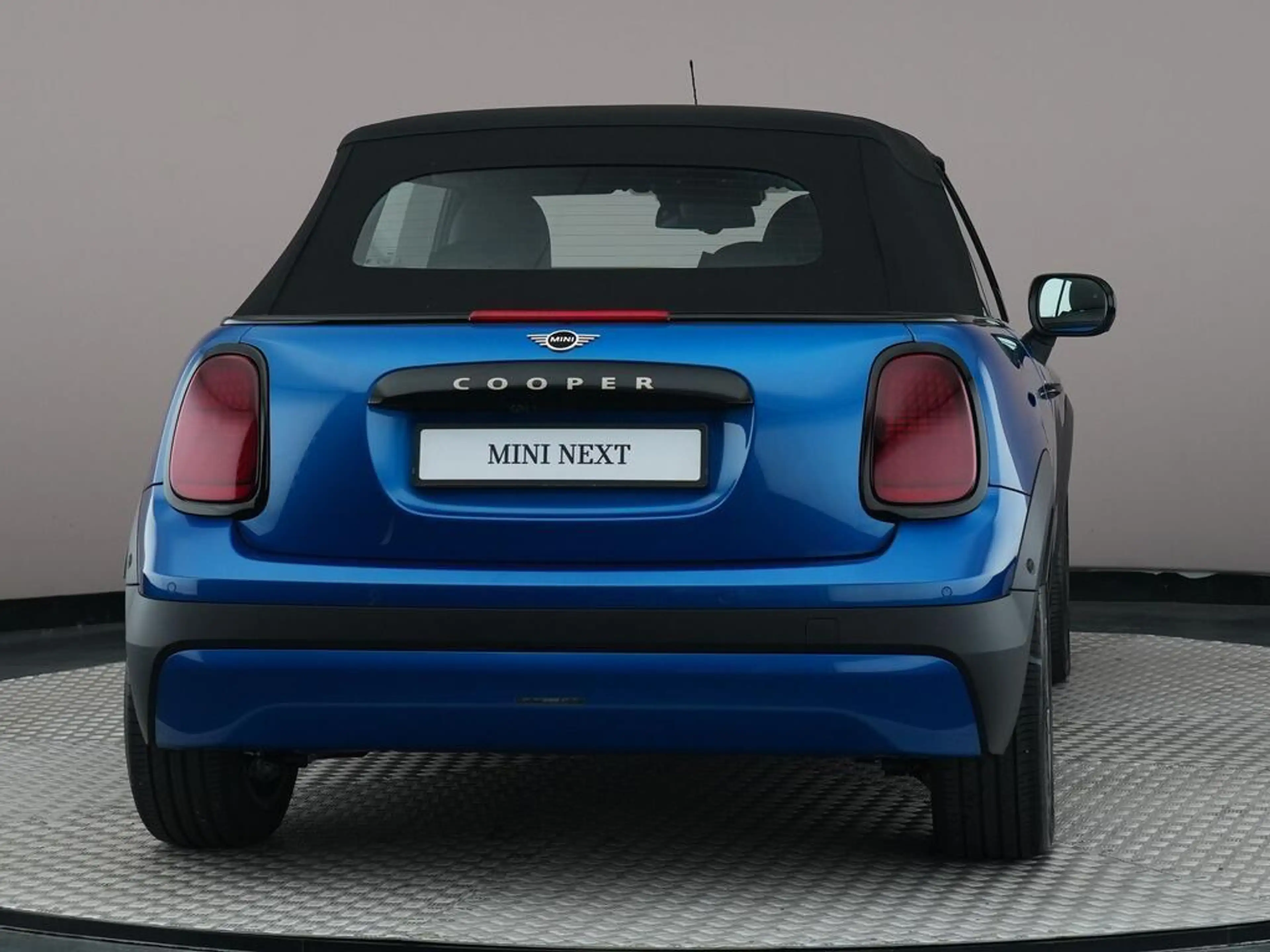 MINI Cooper C Cabrio 2.0 Classic L — photo 9