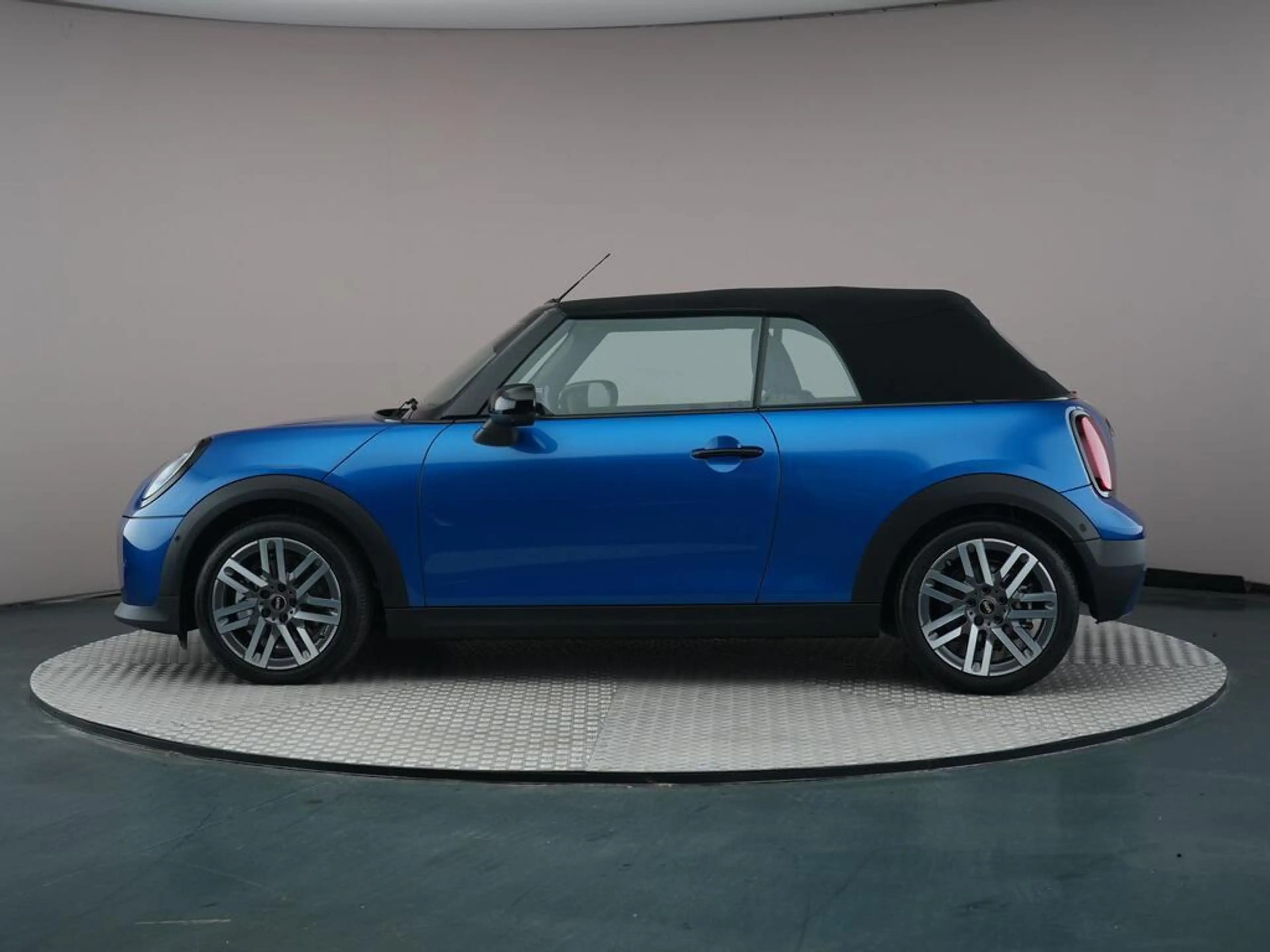 MINI Cooper C Cabrio 2.0 Classic L — photo 7