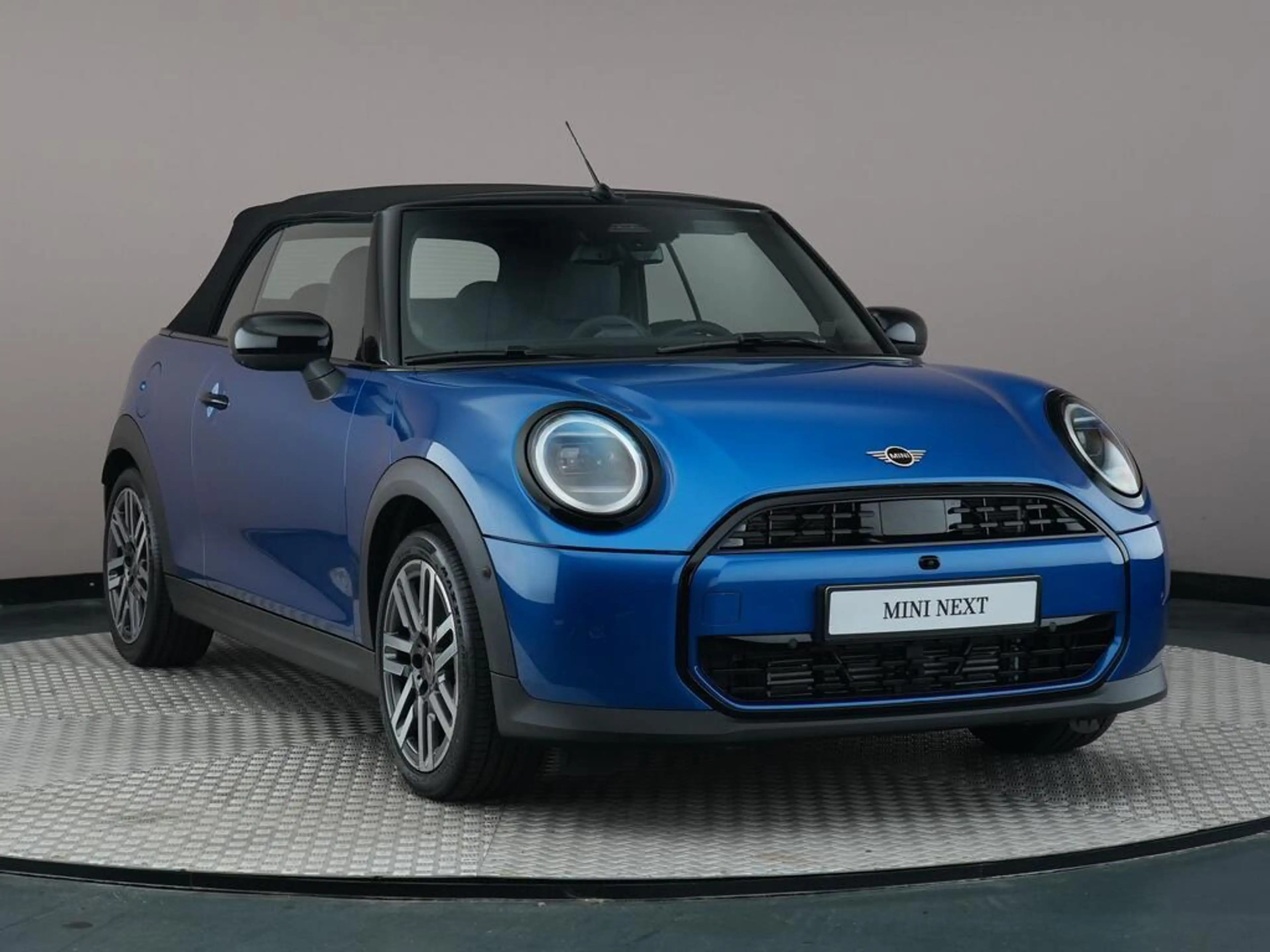 MINI Cooper C Cabrio 2.0 Classic L — photo 3