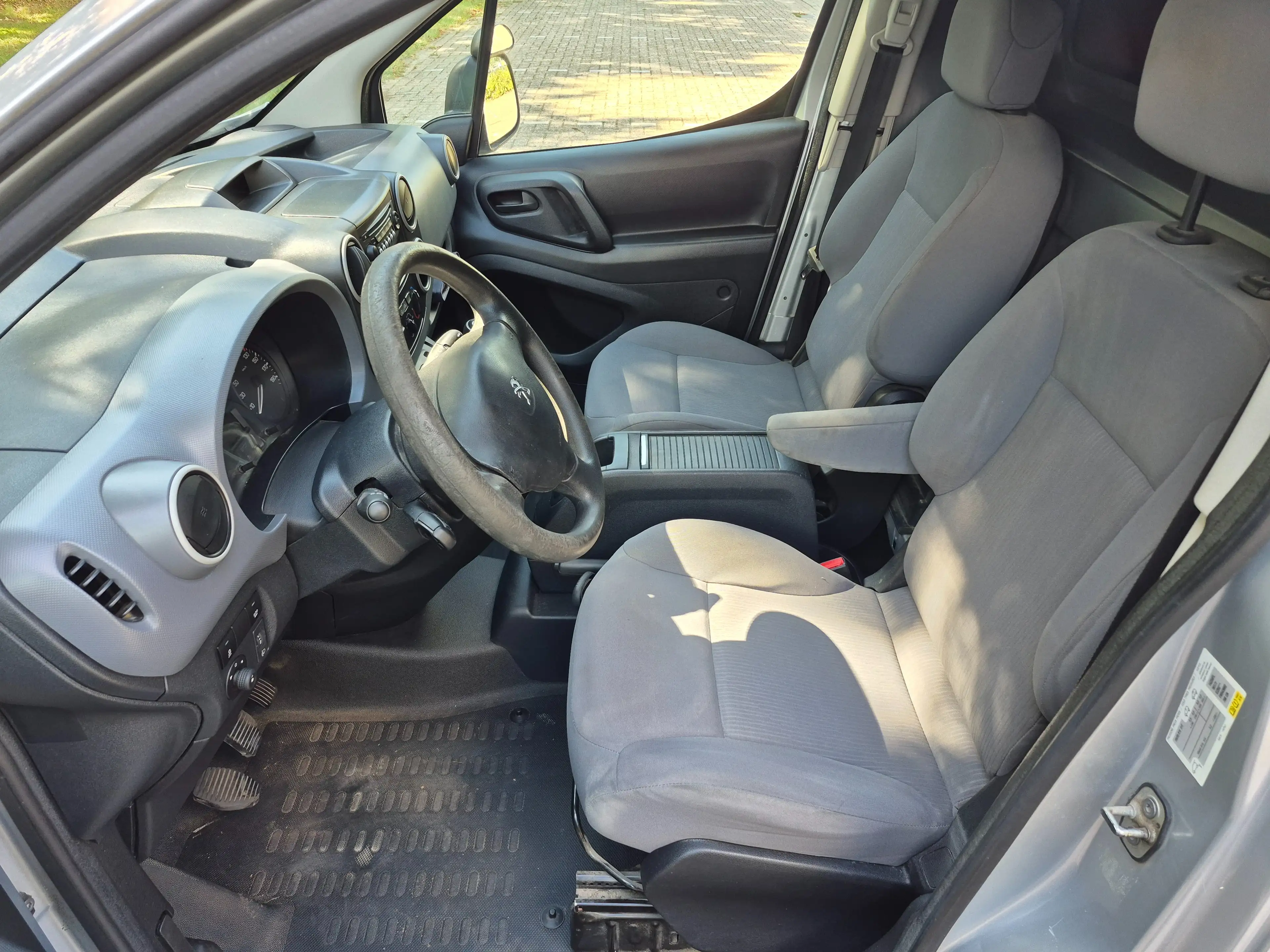 Peugeot Partner 120 1.6 BlueHDi L1XR — photo 11