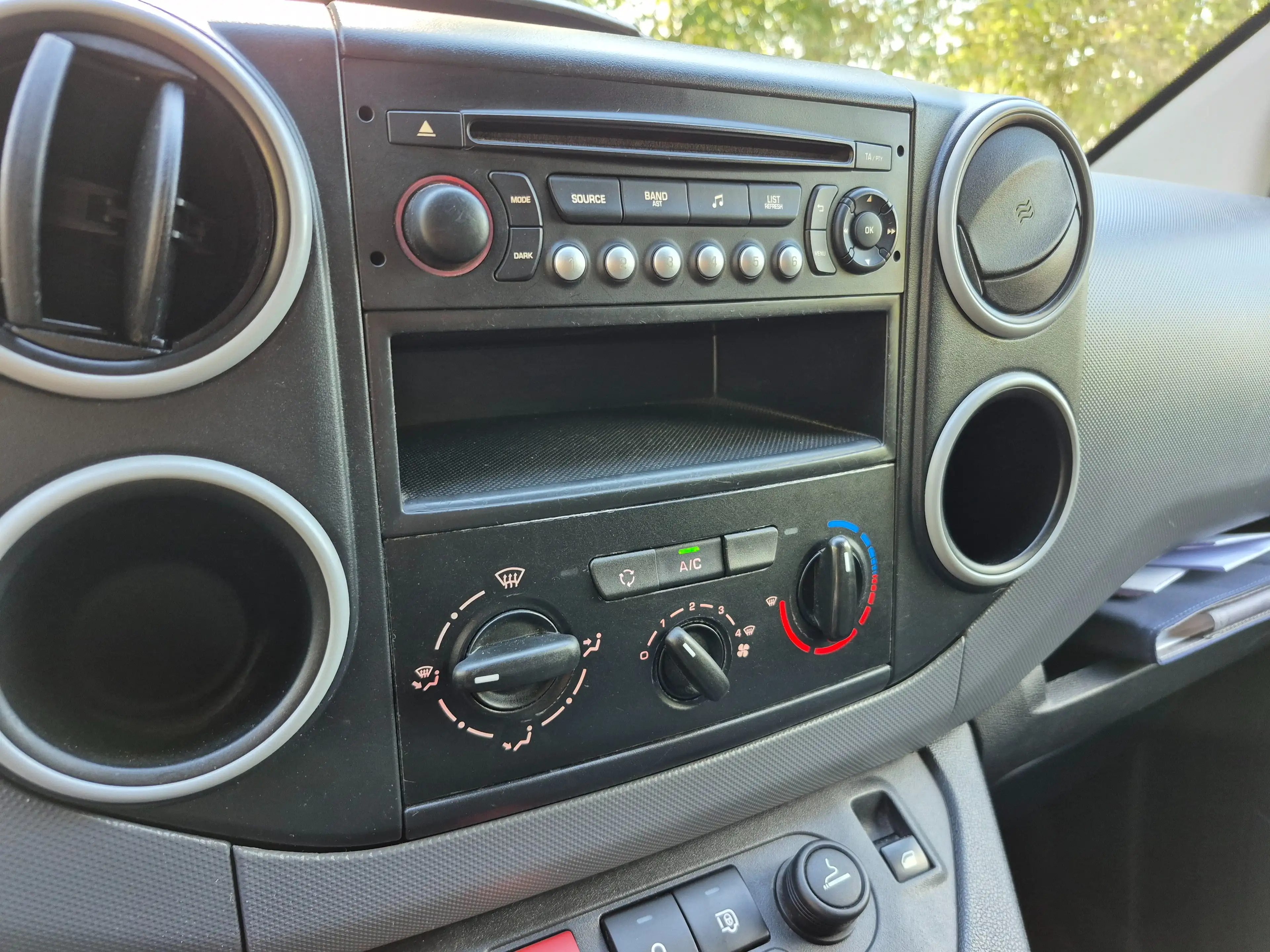 Peugeot Partner 120 1.6 BlueHDi L1XR — photo 13