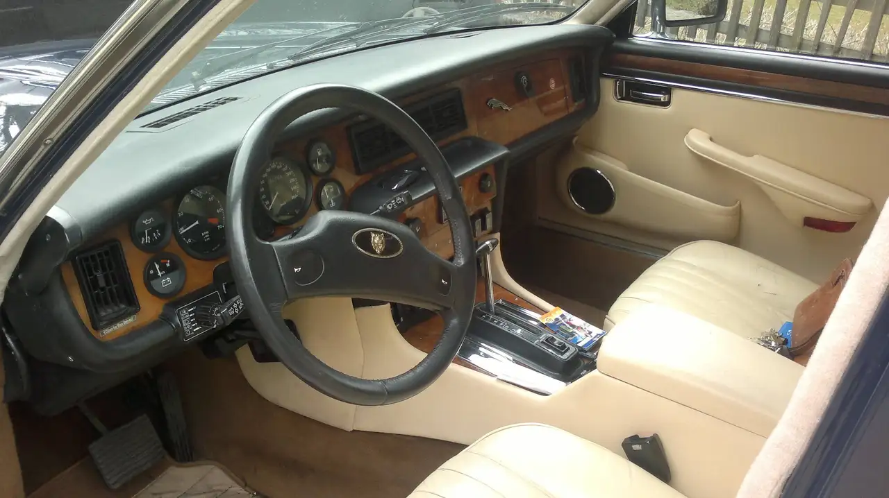 Jaguar Sovereign XJ12, foto 6