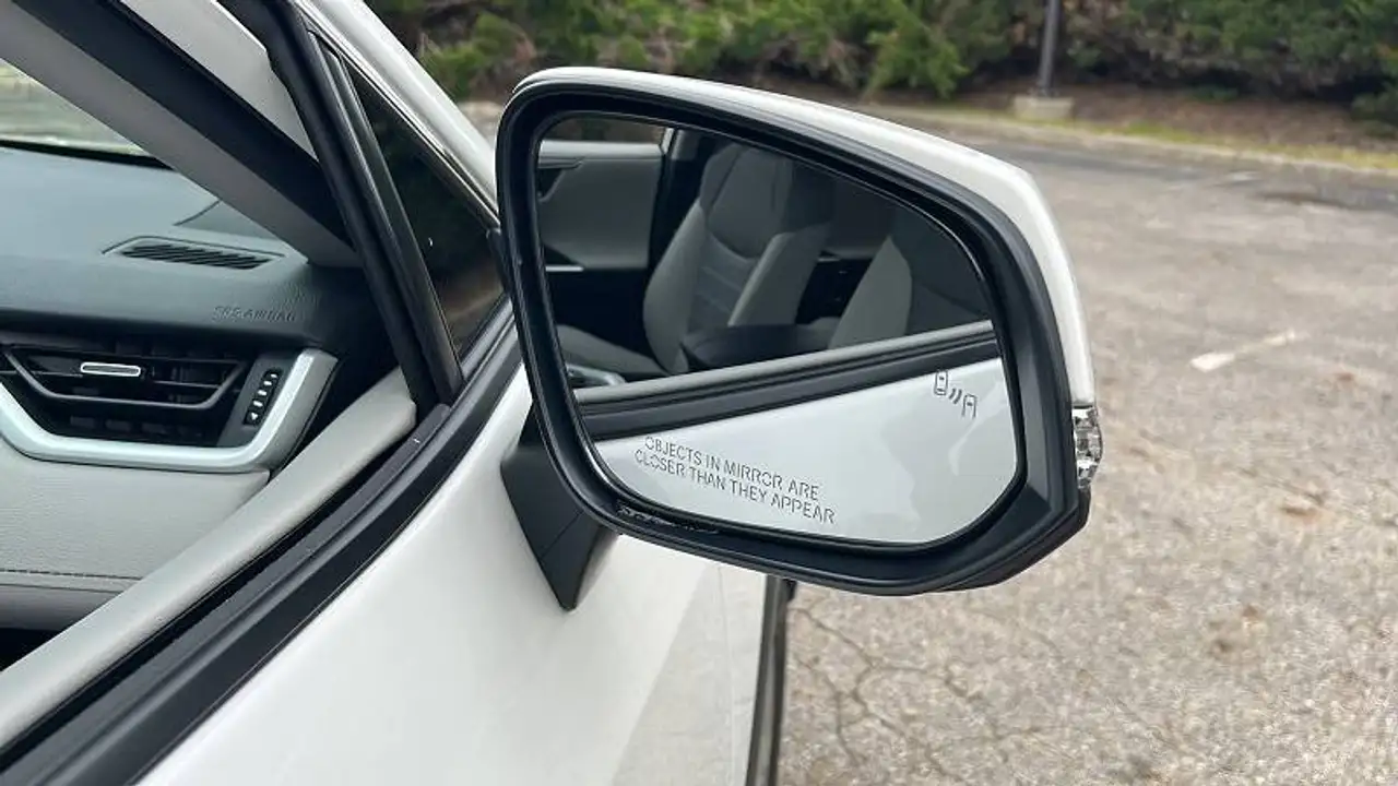 Toyota RAV 4 снимка Toyota RAV 4