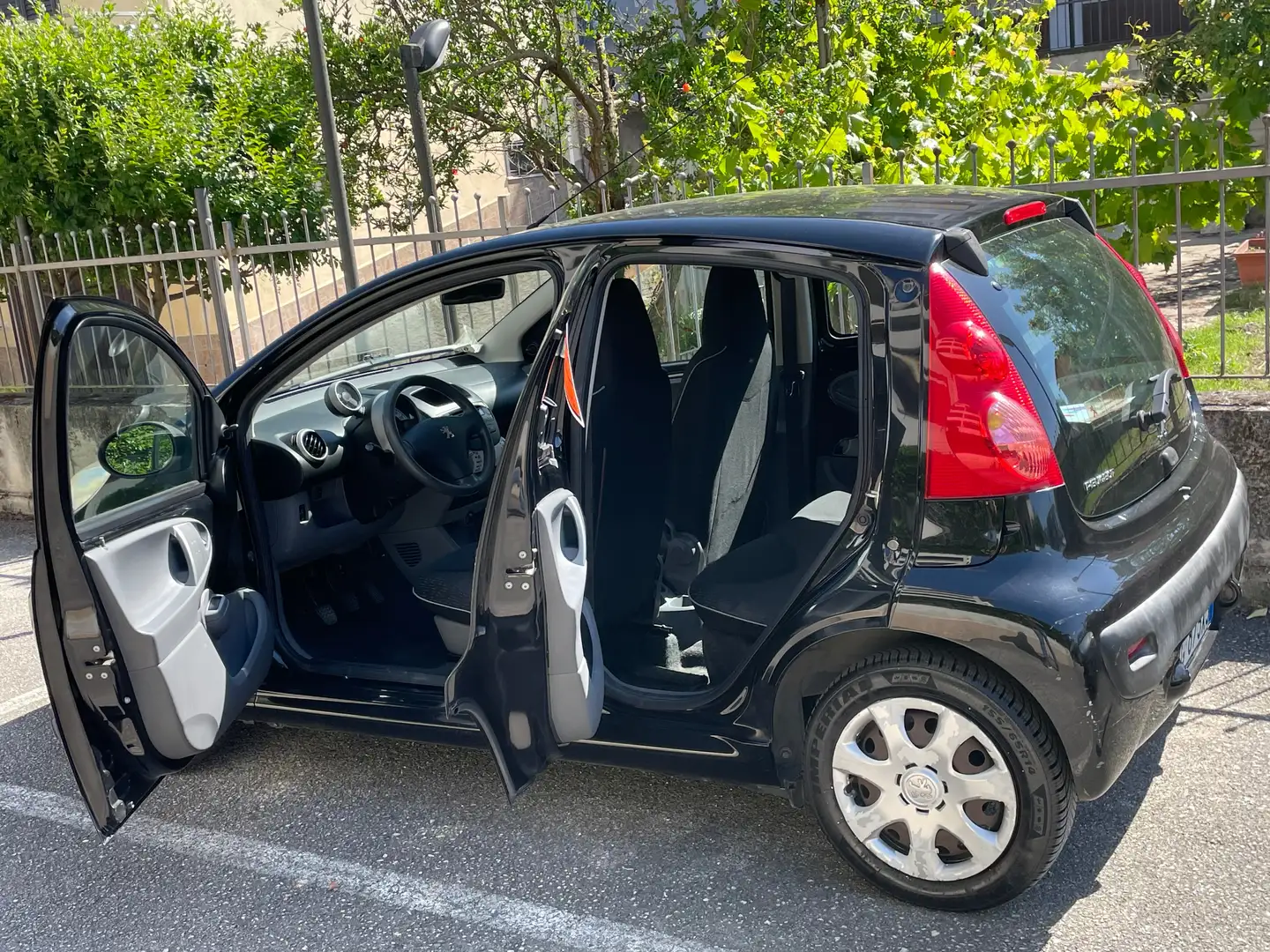 Peugeot 107 107 2005 1.0 12v Active (plaisir) 5p FL Nero - 2
