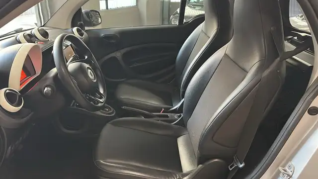Smart Fortwo view 10