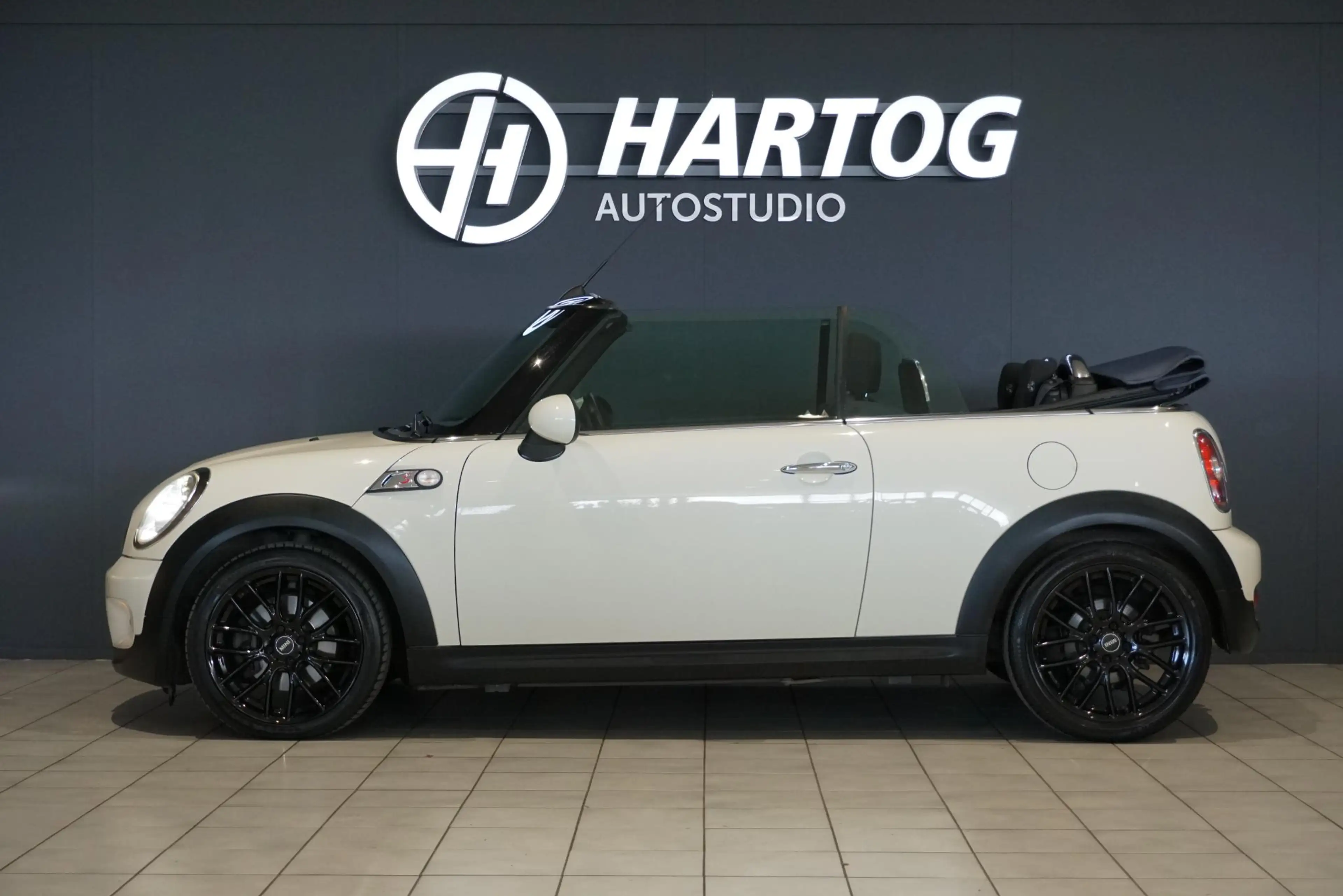 MINI Cooper S Cabrio 1.6 Chili Cabrio + BI-XENON / CLIMATE CONTROL / CR — photo 5