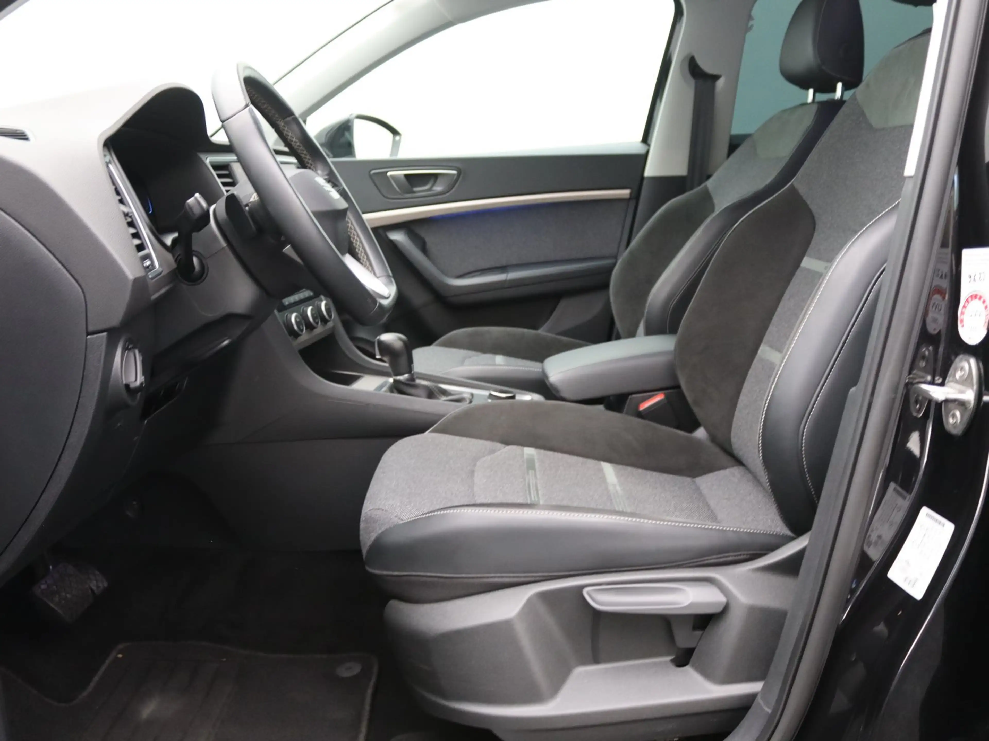 SEAT Ateca Xperience 1.5 TSI DSG / FullLink, AHK, LED — photo 12