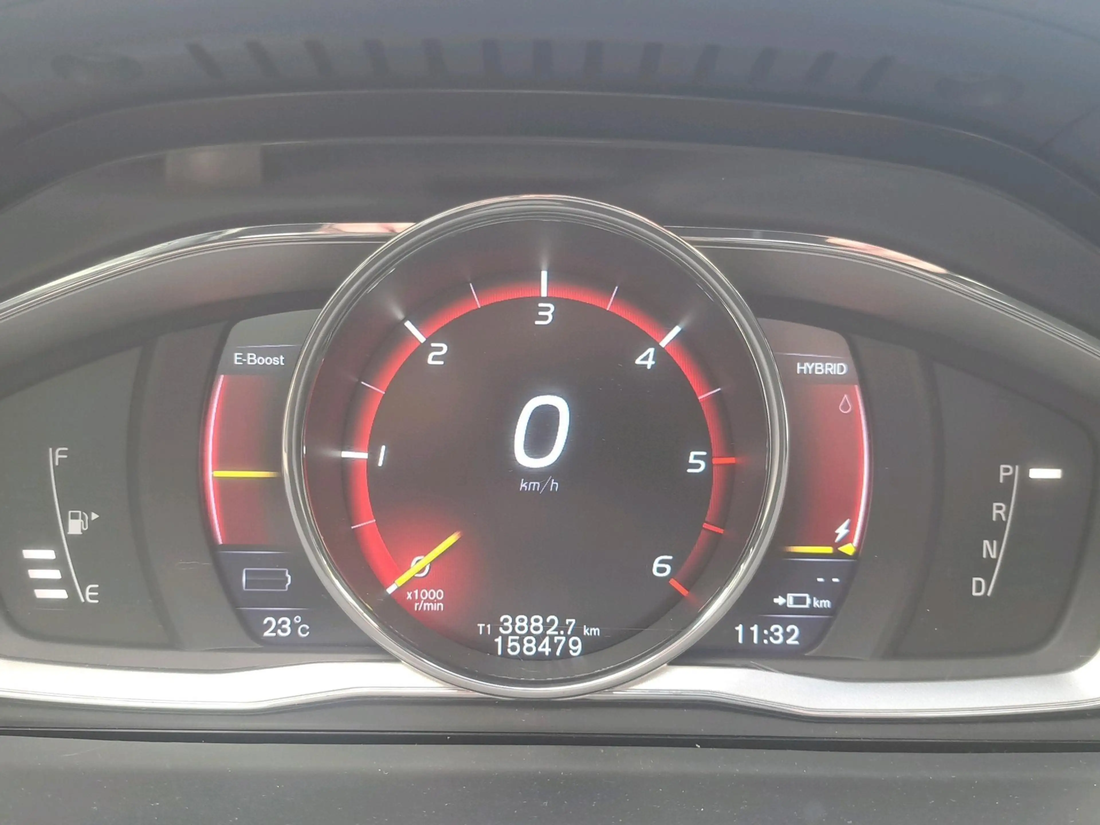 Volvo V60 plug in hybrid — photo 15