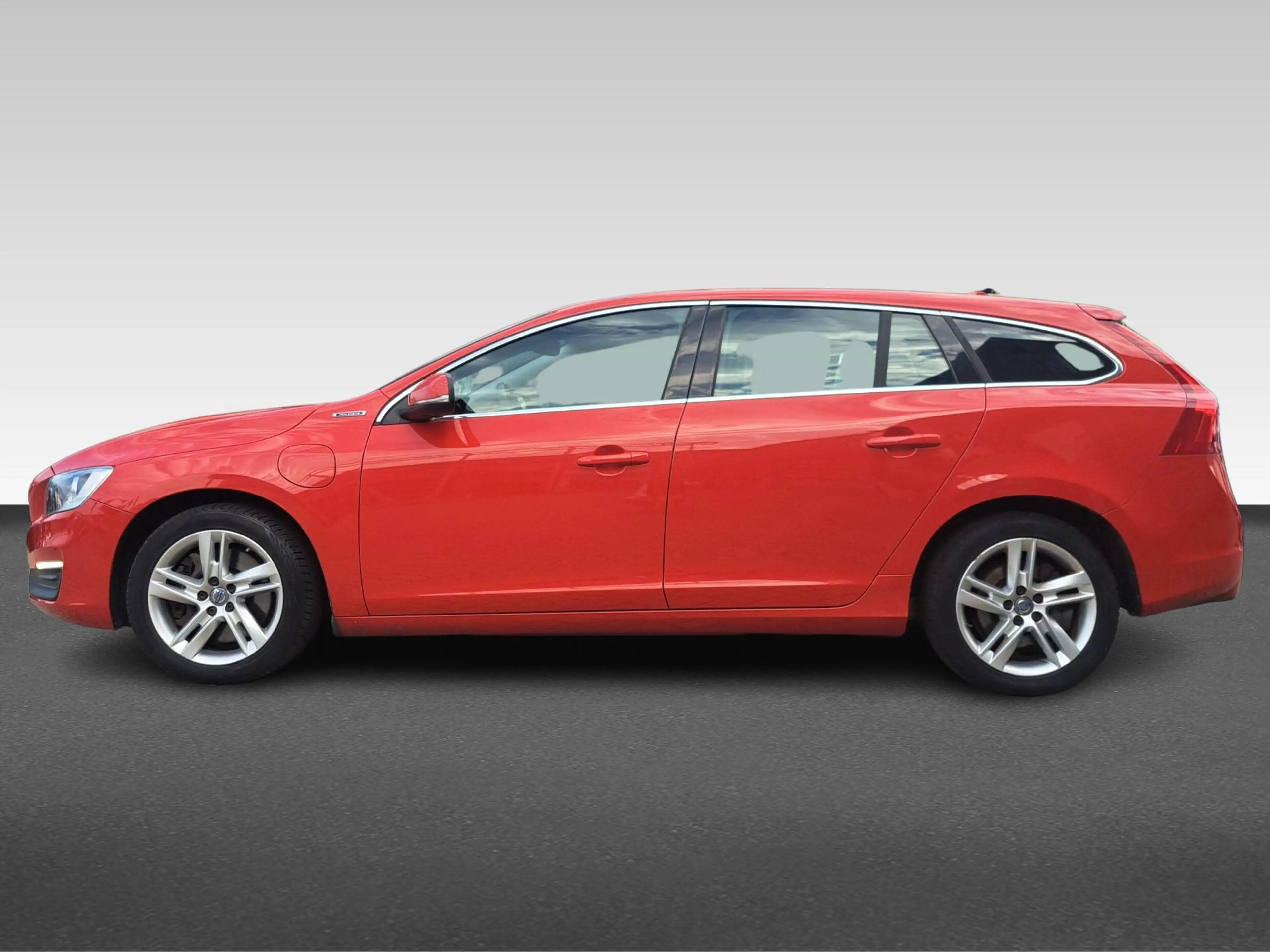 Volvo V60 plug in hybrid — photo 2