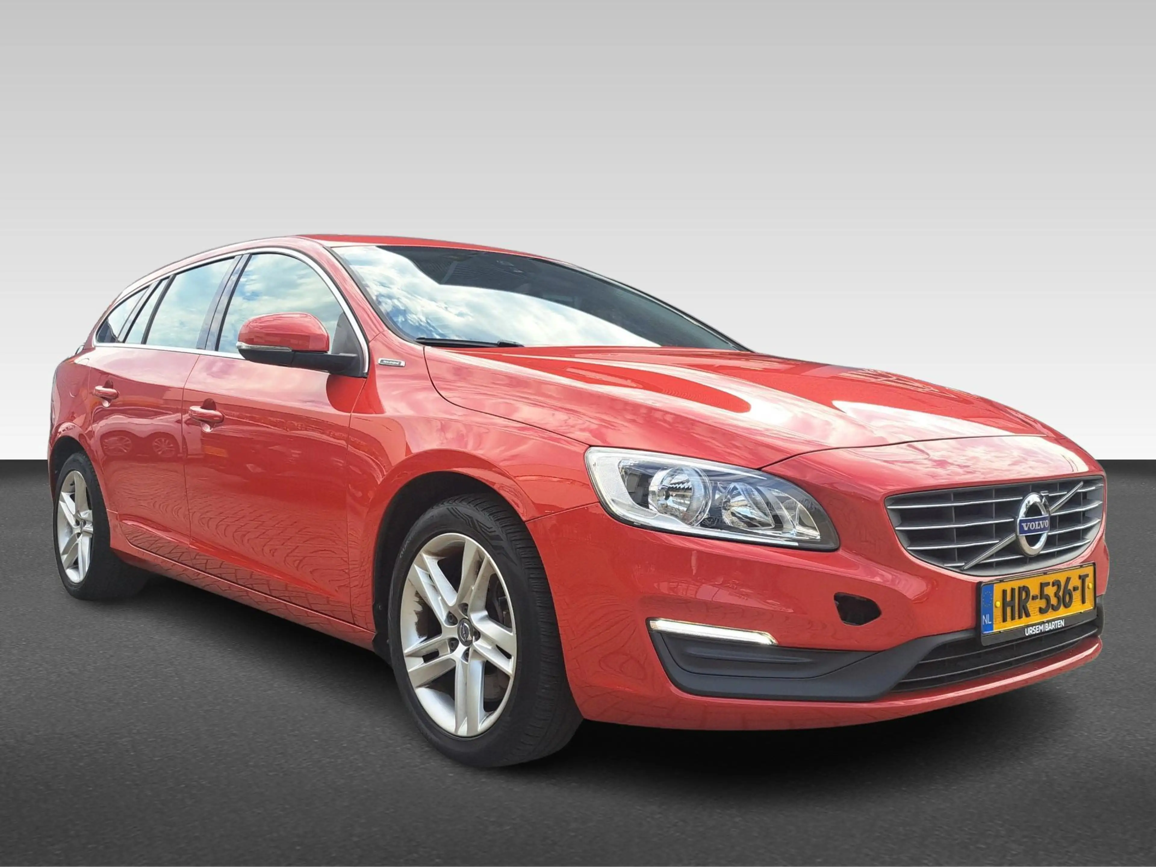Volvo V60 plug in hybrid — photo 8