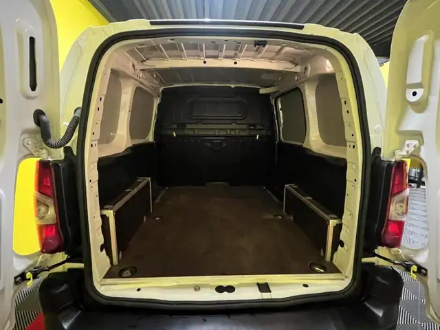 Fiat Doblo view 4
