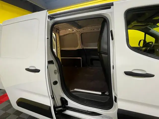 Fiat Doblo view 13