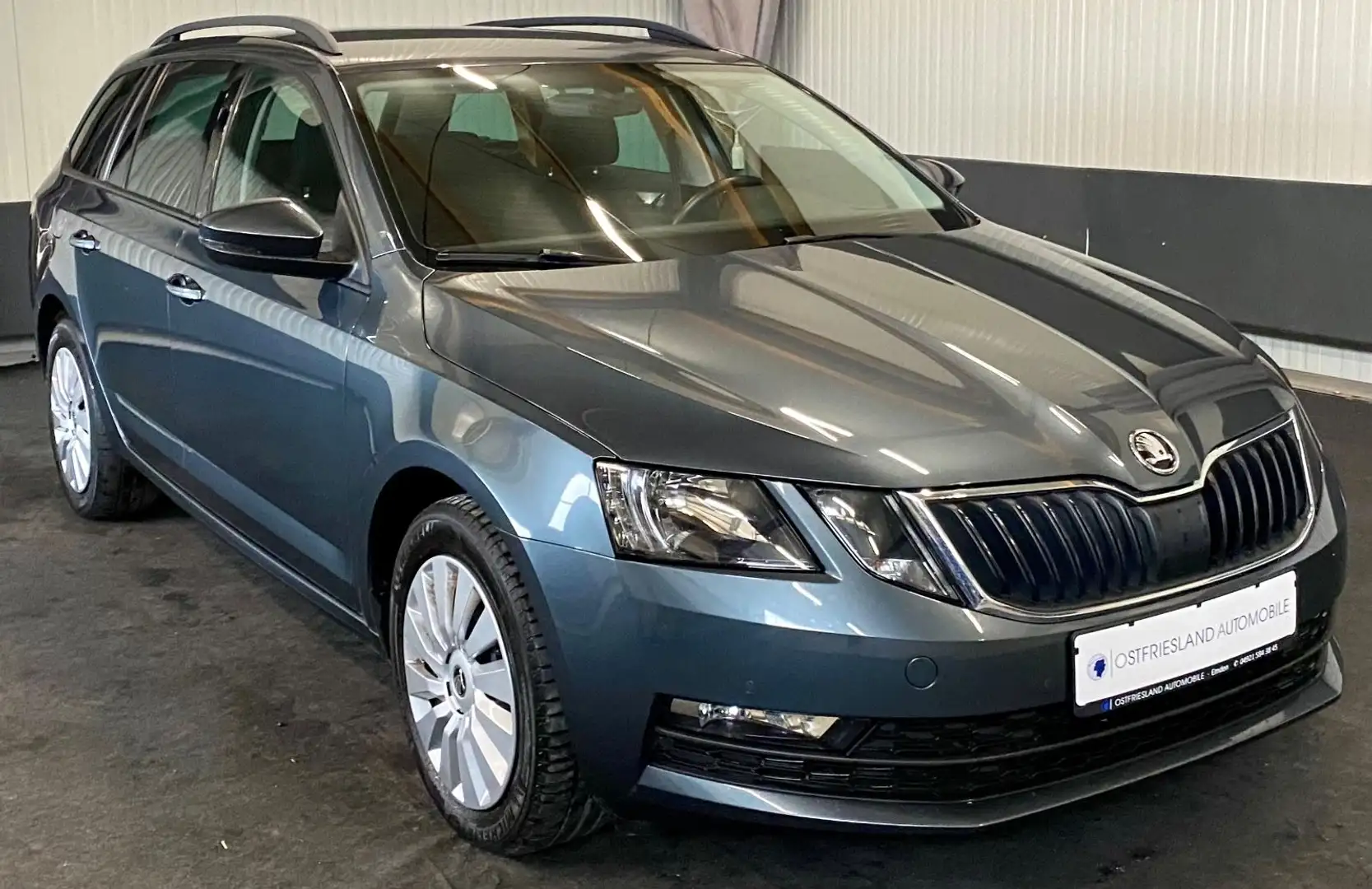 Skoda Octavia Combi Ambition, CarPlay, Tempomat, PDC Gris - 1