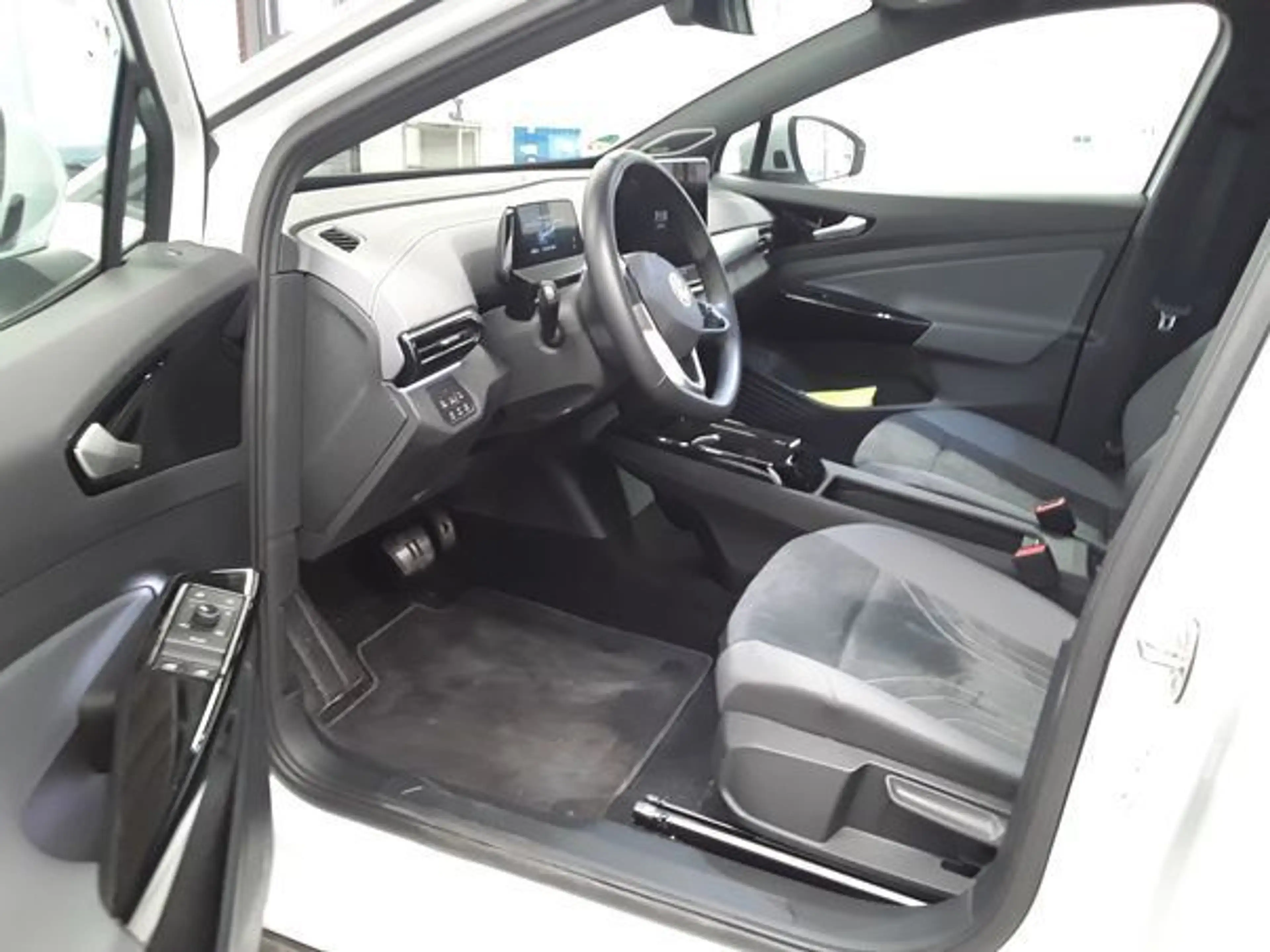 Volkswagen ID.4 Pro | LED | NAVI | PANO | AHK | SITZH. | — photo 4