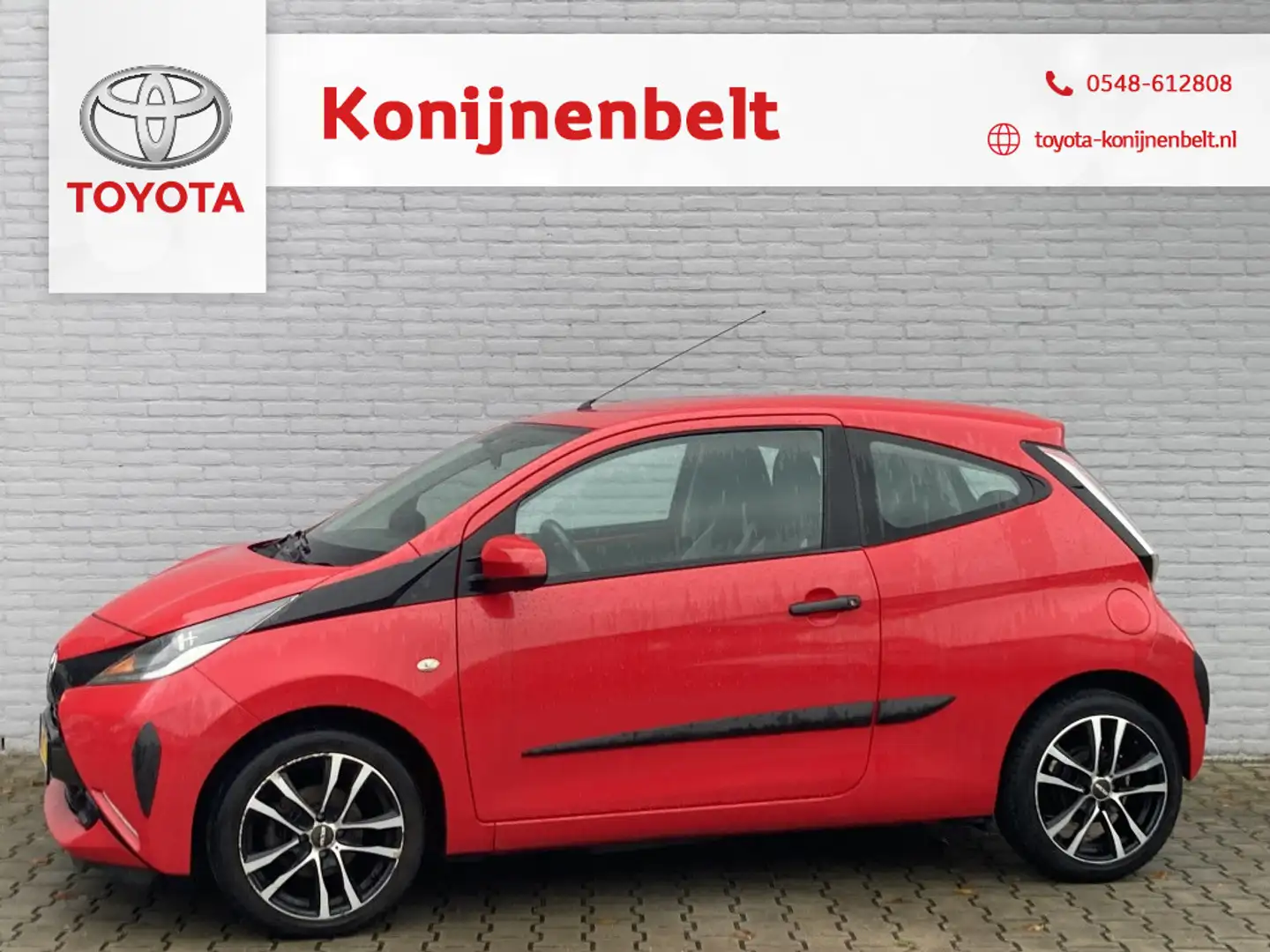 Toyota Aygo 1.0 VVT-i x-play 3-deurs | NL auto | Eerste eigena Rouge - 1