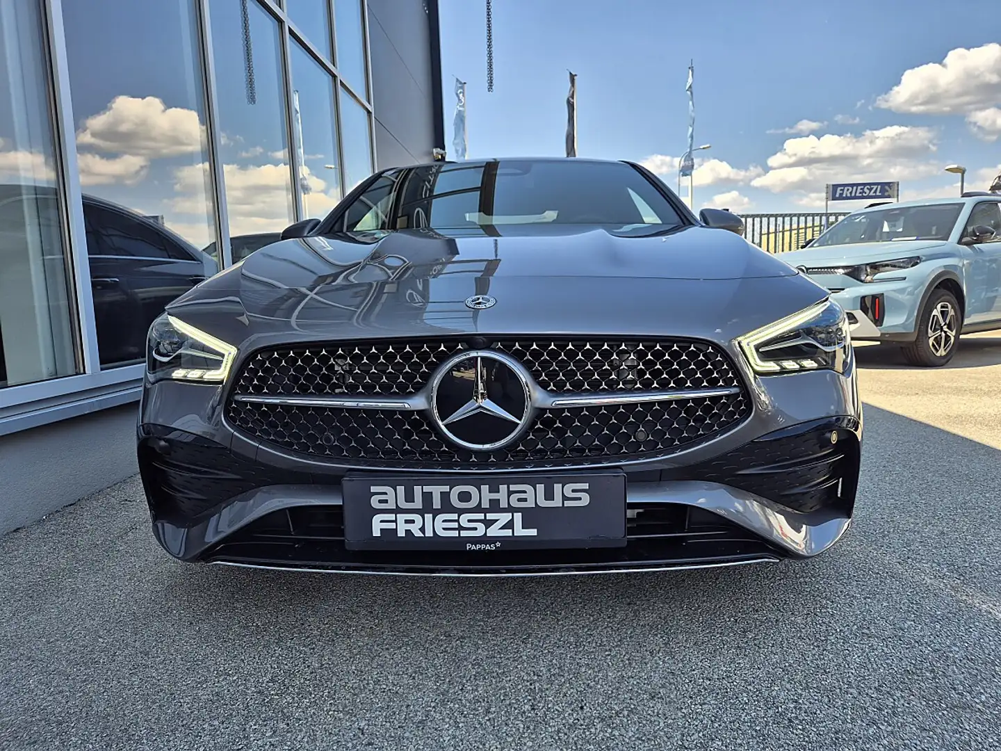 Mercedes-Benz CLA 200 d AMG Line (EURO 6d) Grau - 2