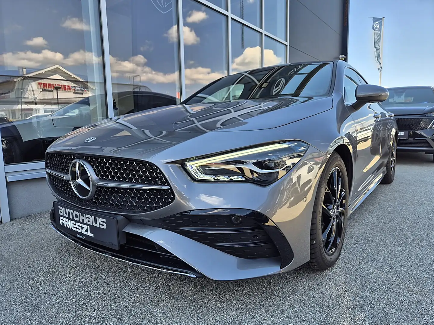 Mercedes-Benz CLA 200 d AMG Line (EURO 6d) Grau - 1
