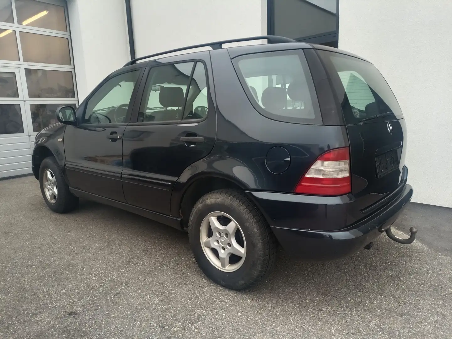 Mercedes-Benz ML 270 CDI Aut., Klima, AHV Grün - 2