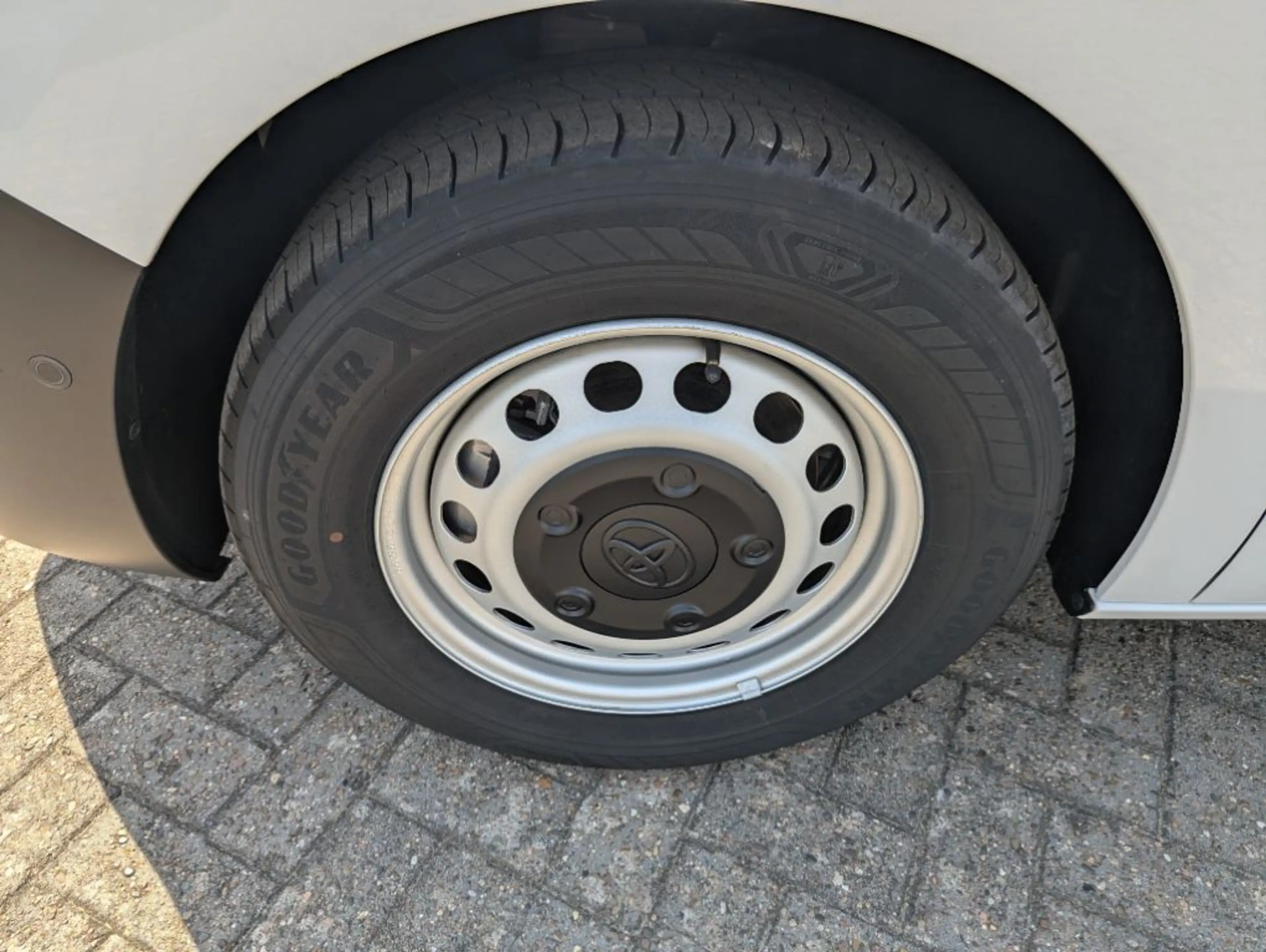 Toyota Proace 1,5-l-D-4D L1 Meister — photo 10