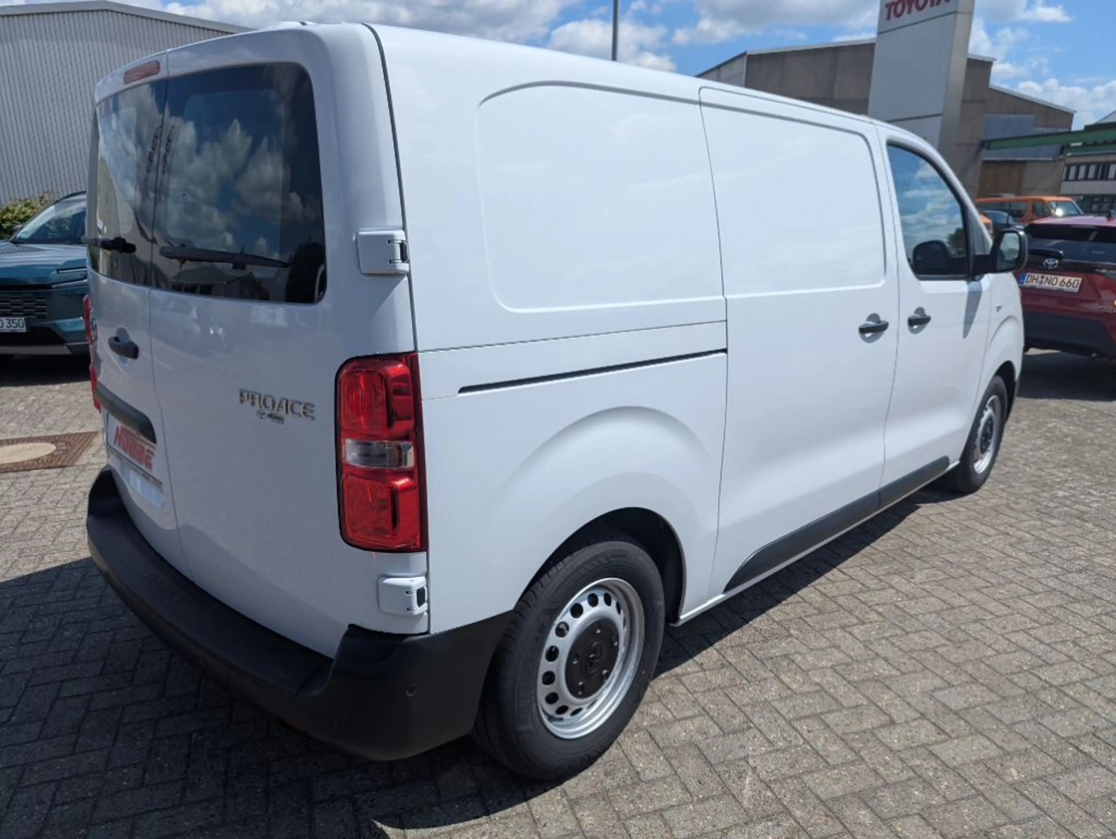 Toyota Proace 1,5-l-D-4D L1 Meister — photo 4