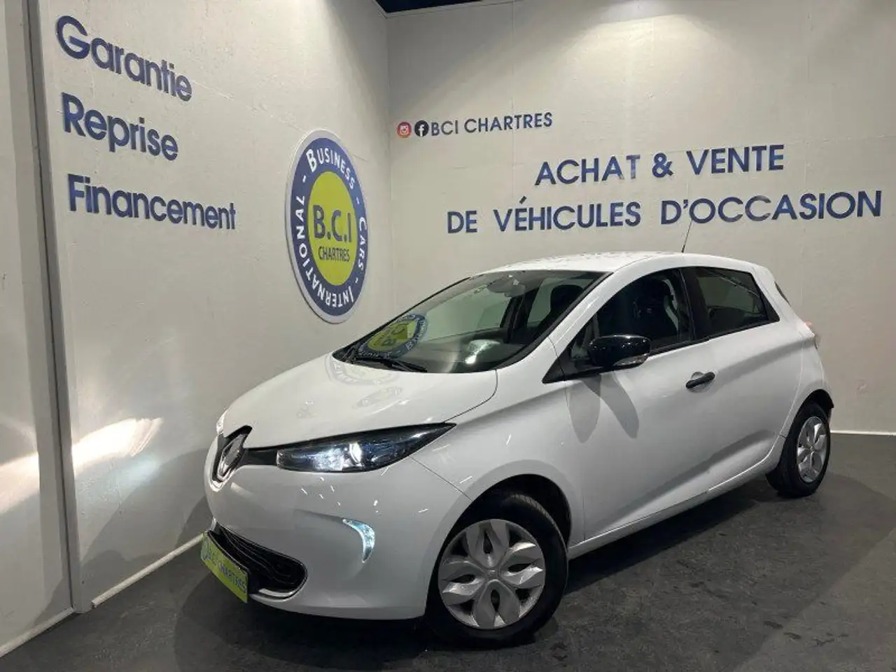 Renault ZOE LIFE CHARGE NORMALE R75 22kw location de