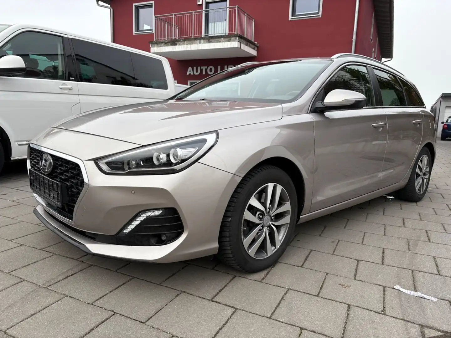 Hyundai i30 cw Premium Blanc - 2