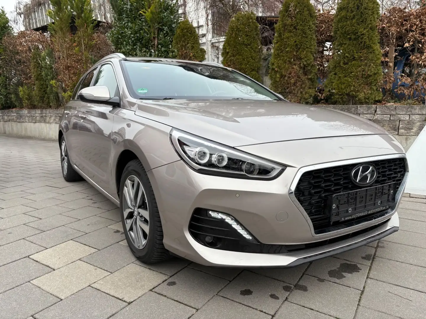Hyundai i30 cw Premium Blanc - 1