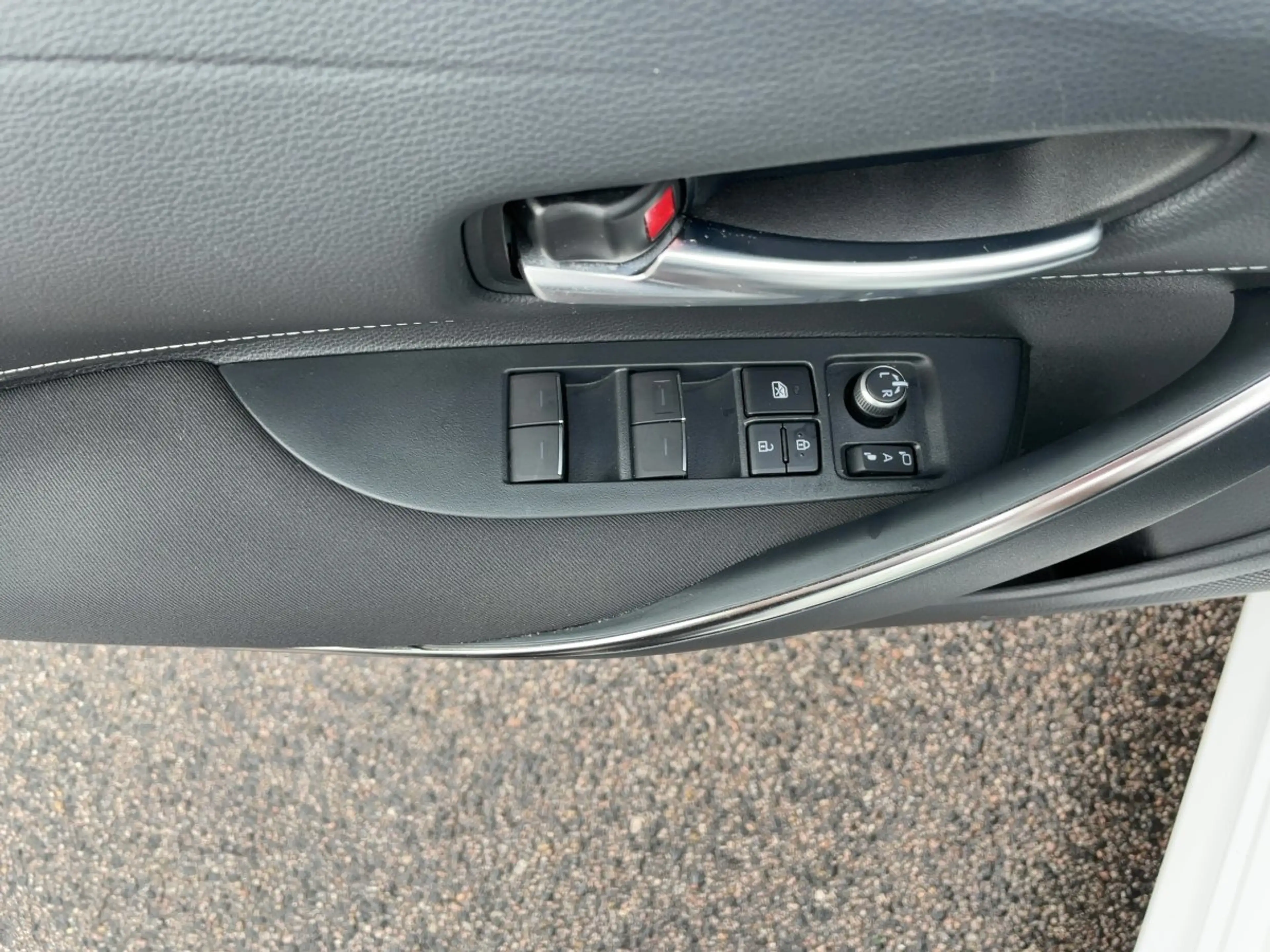 Toyota Corolla Touring Sports 2.0 Teamplayer ACC+LED — photo 14