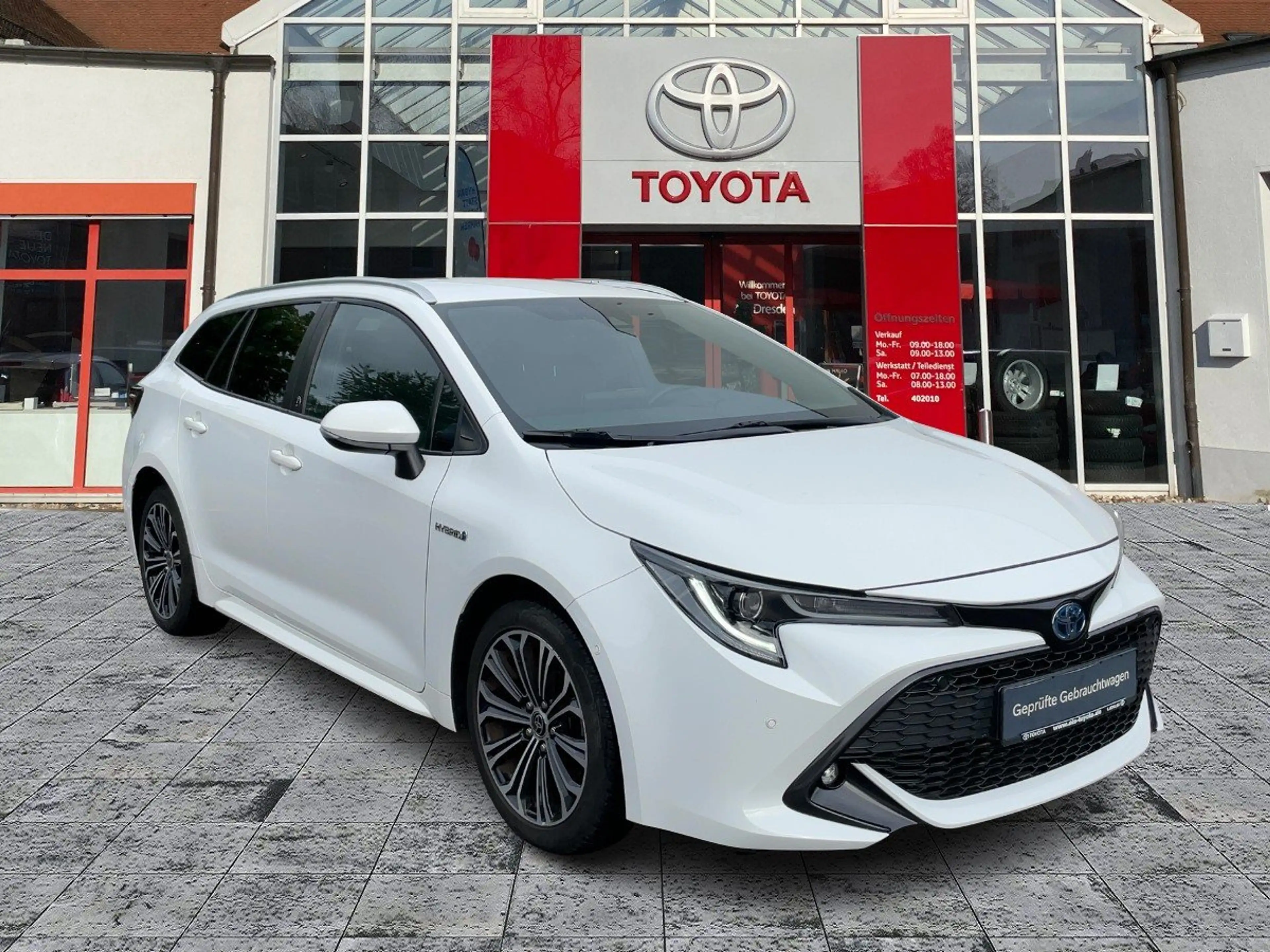 Toyota Corolla Touring Sports 2.0 Teamplayer ACC+LED — photo 6