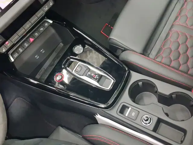 Audi RS3 view 11