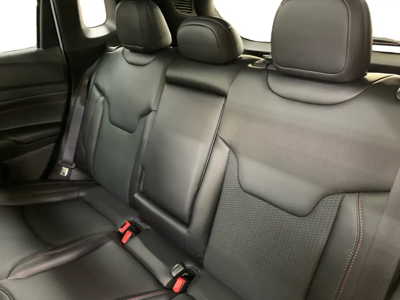 Jeep Compass photo Jeep Compass