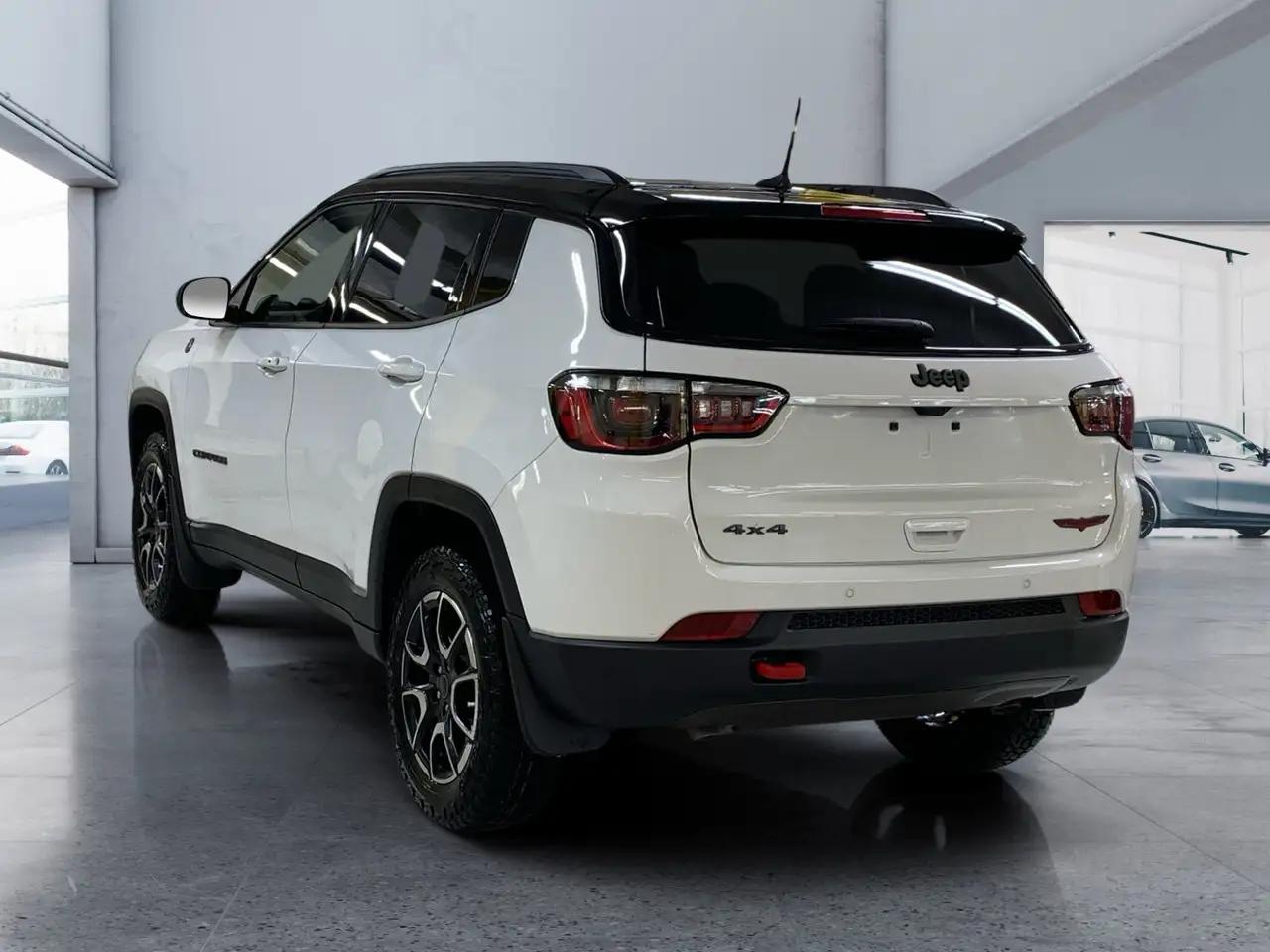 Jeep Compass photo Jeep Compass