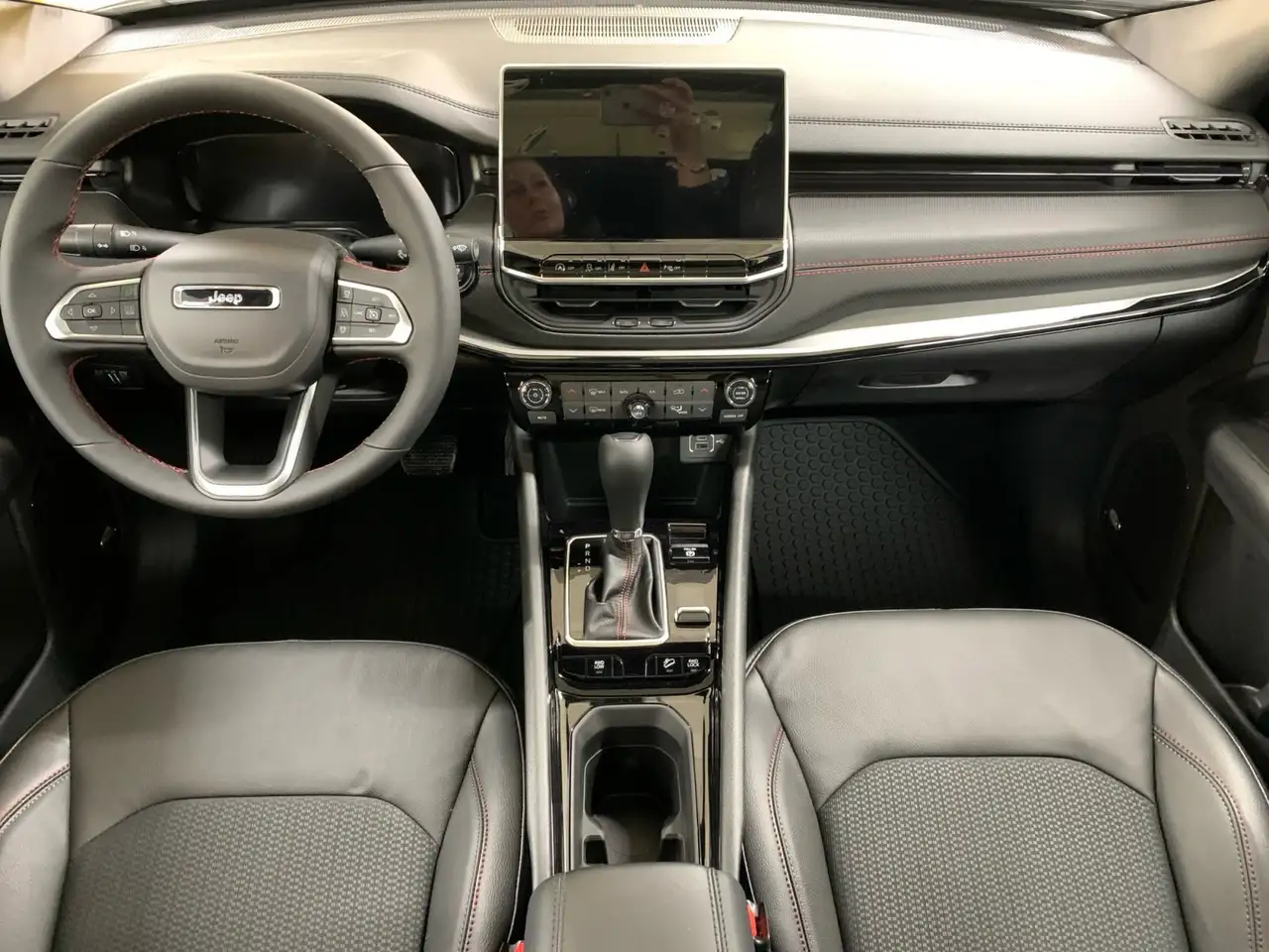 Jeep Compass photo Jeep Compass