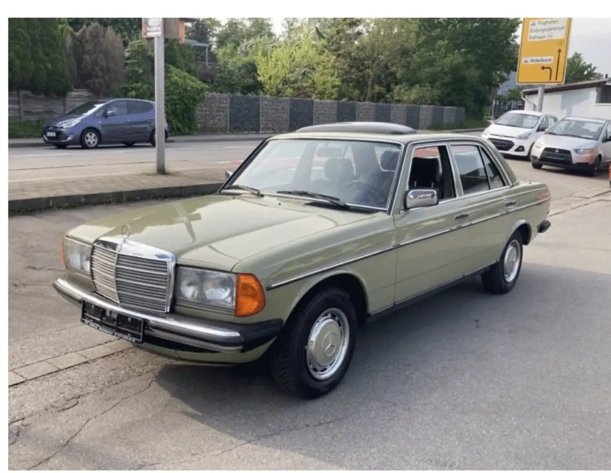 Mercedes-Benz E 230
