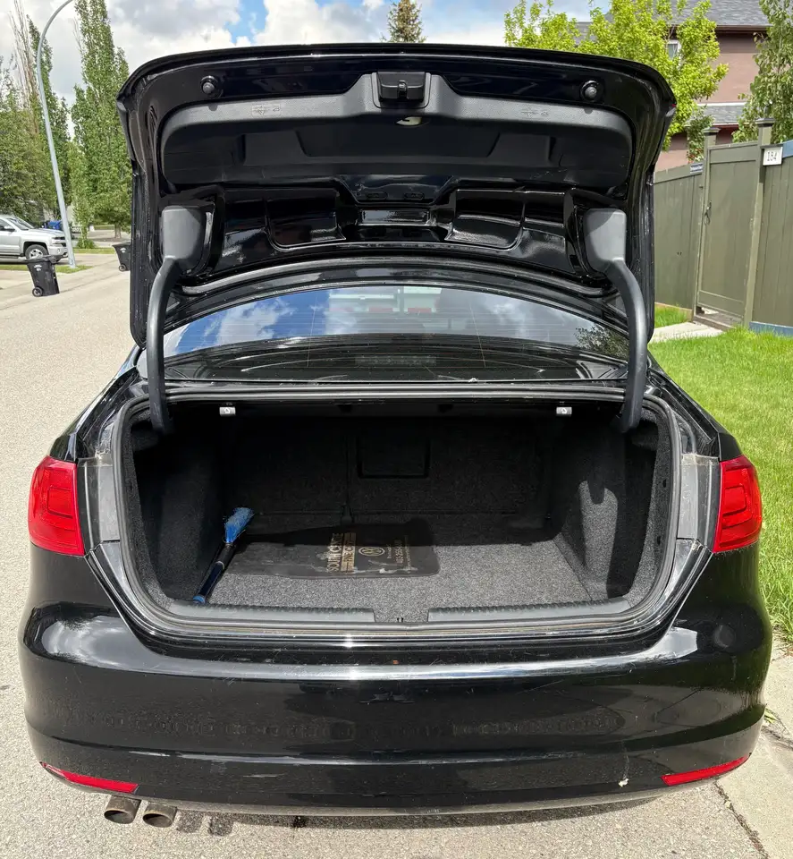 Volkswagen Jetta снимка Volkswagen Jetta