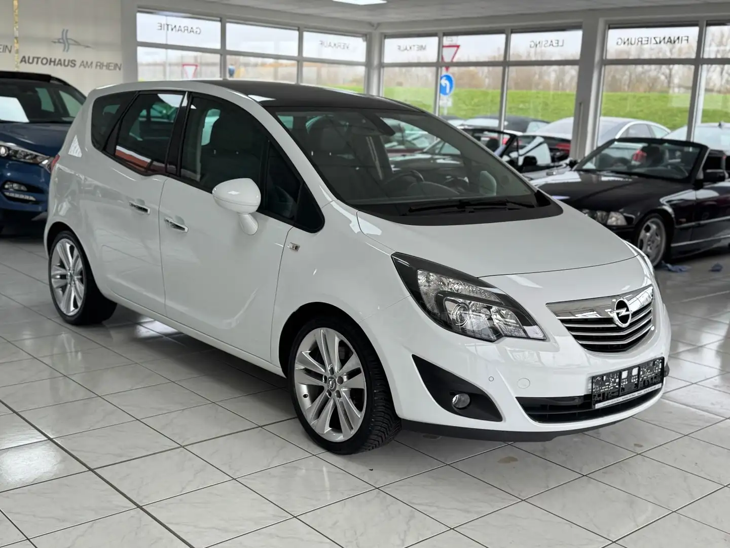 Opel Meriva B Innovation+Leder+Pano+Tempomat+PDC+Shz Weiß - 1