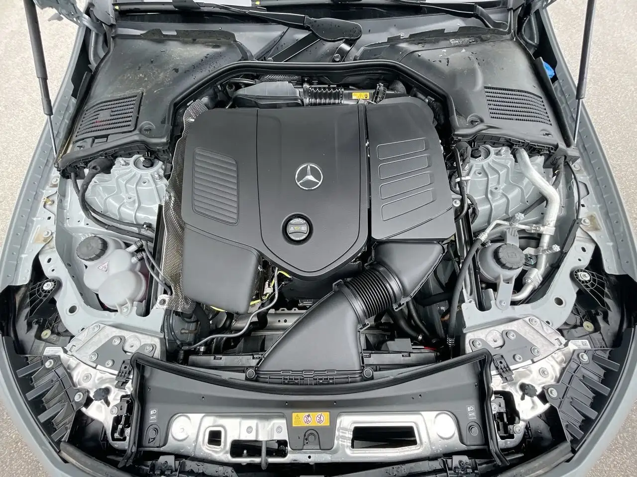 Mercedes-Benz CLE снимка Mercedes-Benz CLE