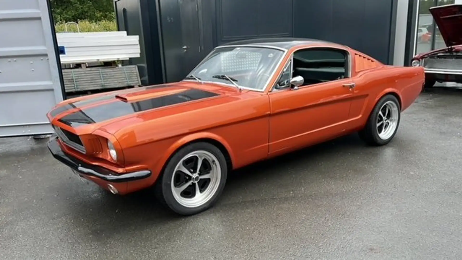 Ford Mustang fastback Оранжевый - 1